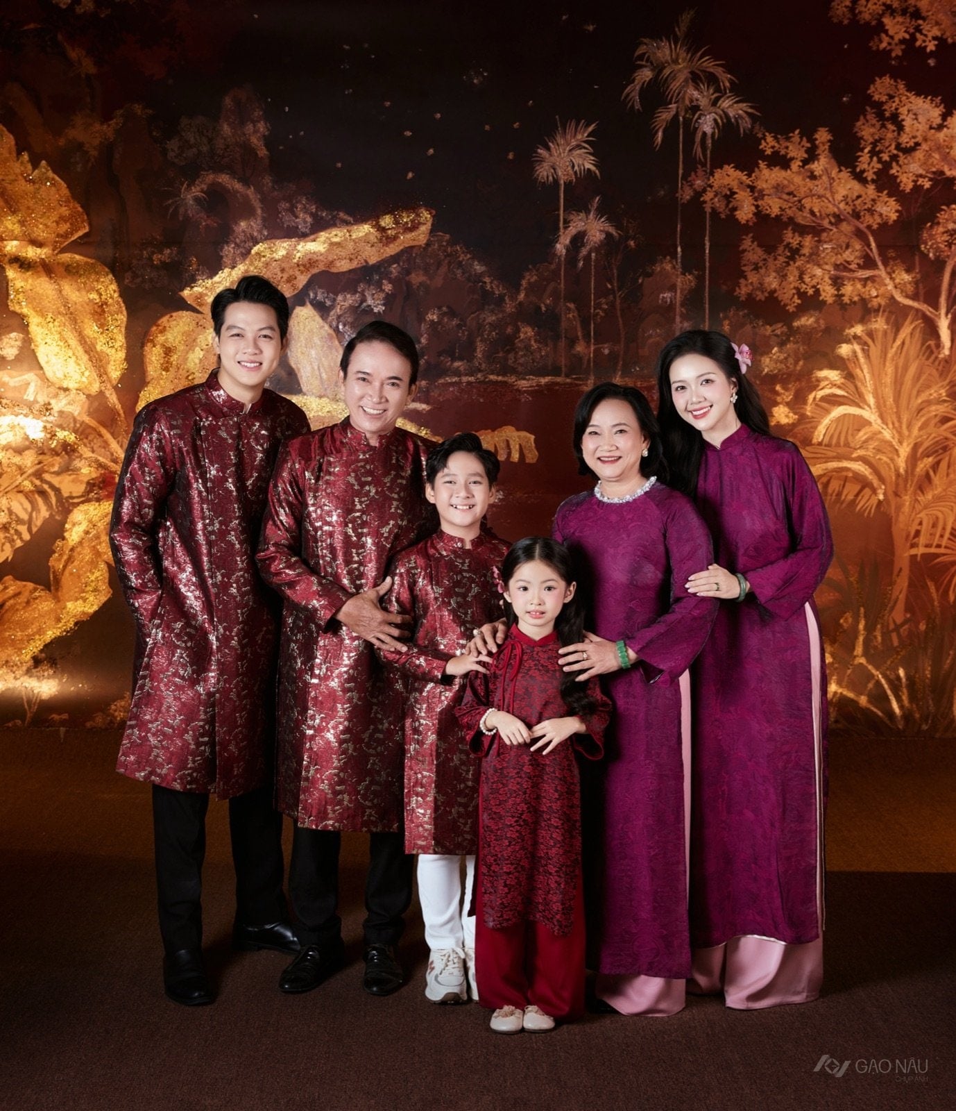Gia Đình Tết Sơn Mài — Gia đình (góc 9)