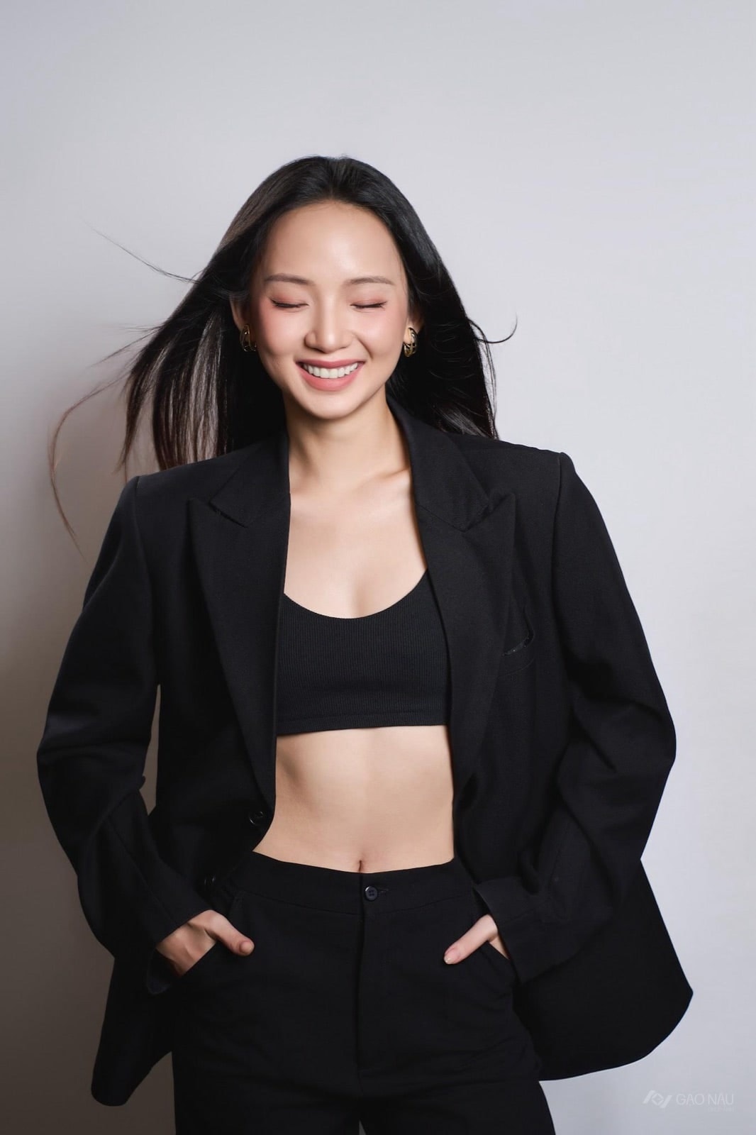 Hắc Nghi — 포트레이트 tại Gạo Nâu