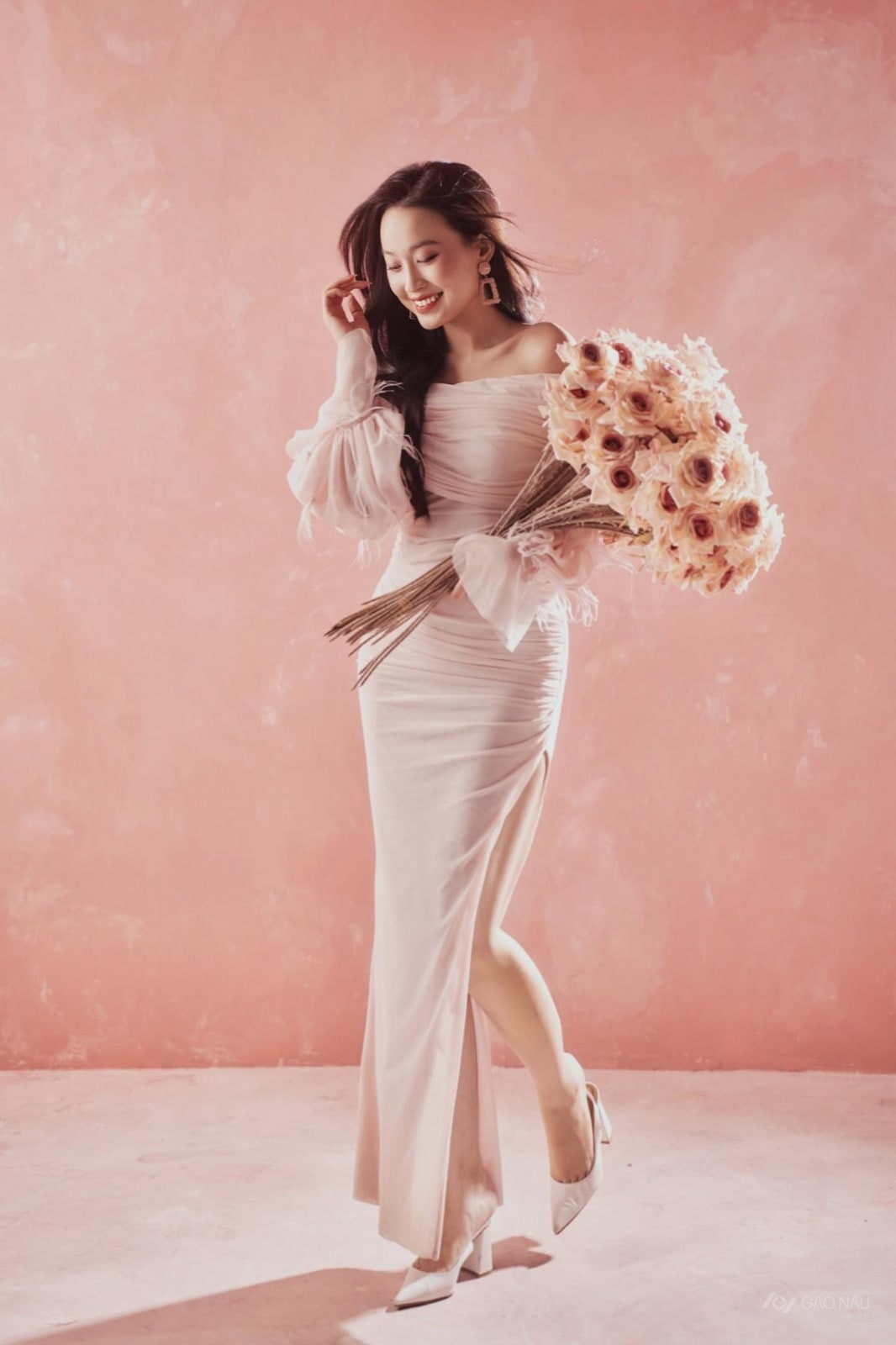 MISS ROSES — 포트레이트 tại Gạo Nâu