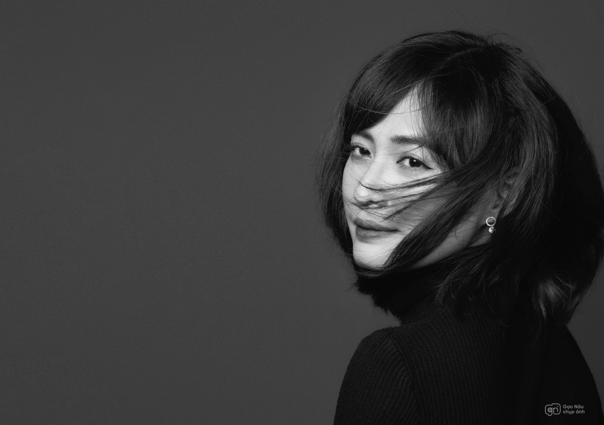 "Ánh mắt chạm hồn người" — Bí quyết bắt ánh nhìn trong chụp chân dung