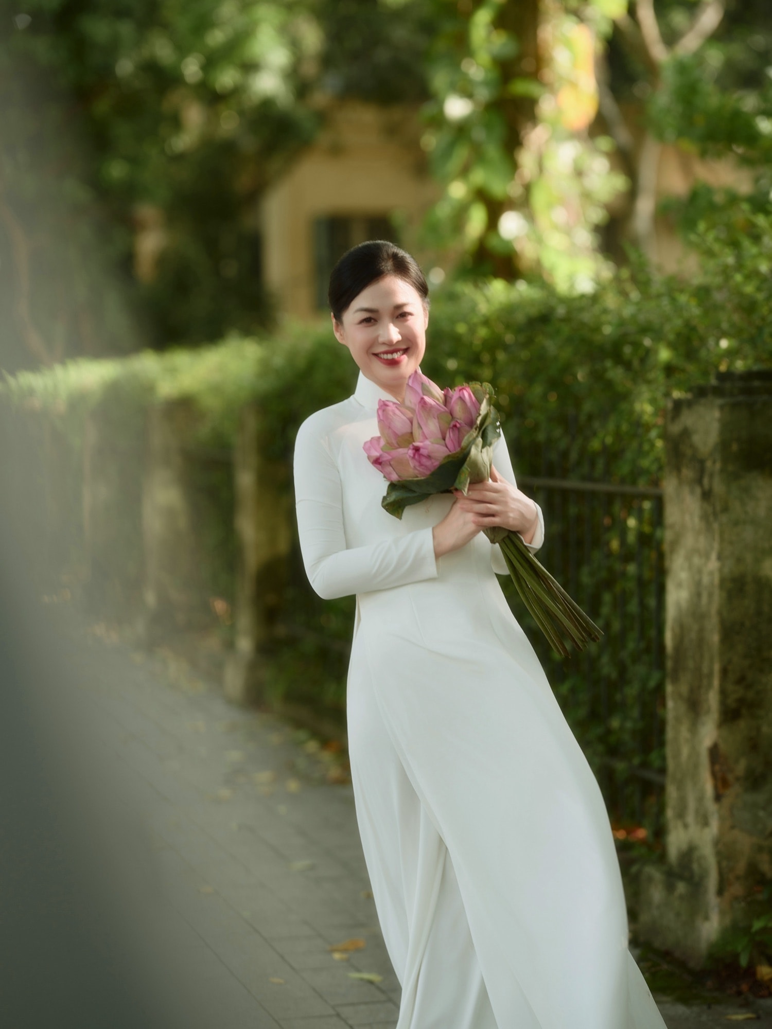 "Ngày 2/9 Tết Độc Lập" — Concept chụp áo dài cờ đỏ sao vàng cho phụ nữ Việt — ảnh 3