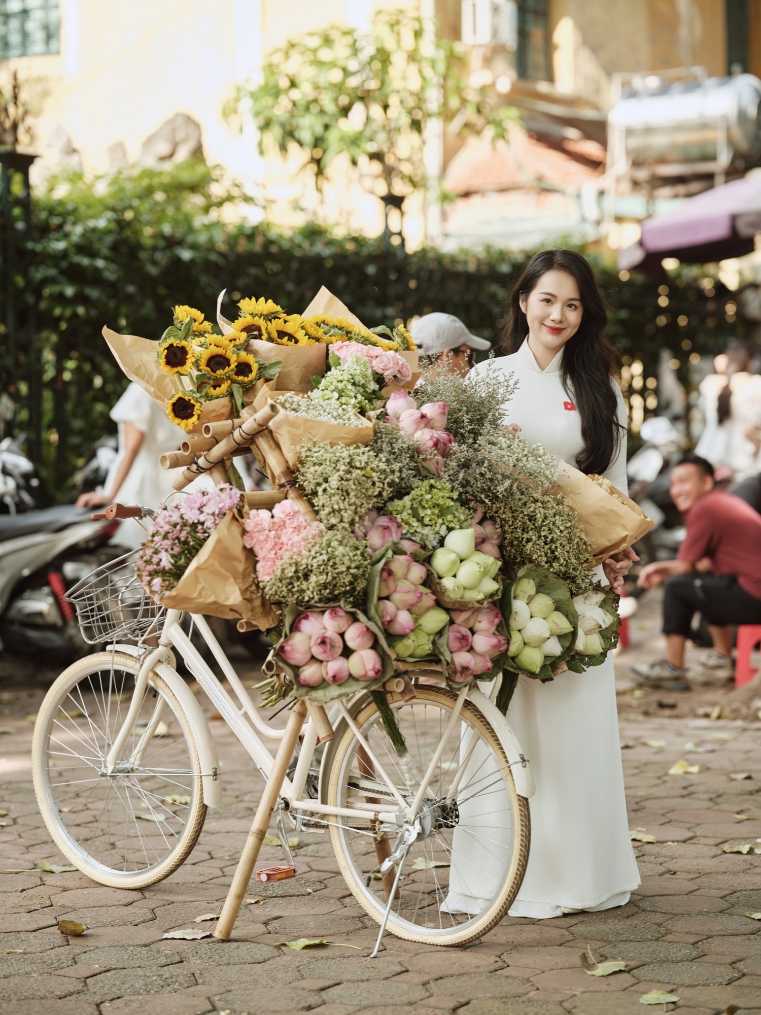 "Ngày 2/9 Tết Độc Lập" — Concept chụp áo dài cờ đỏ sao vàng cho phụ nữ Việt — khung 3