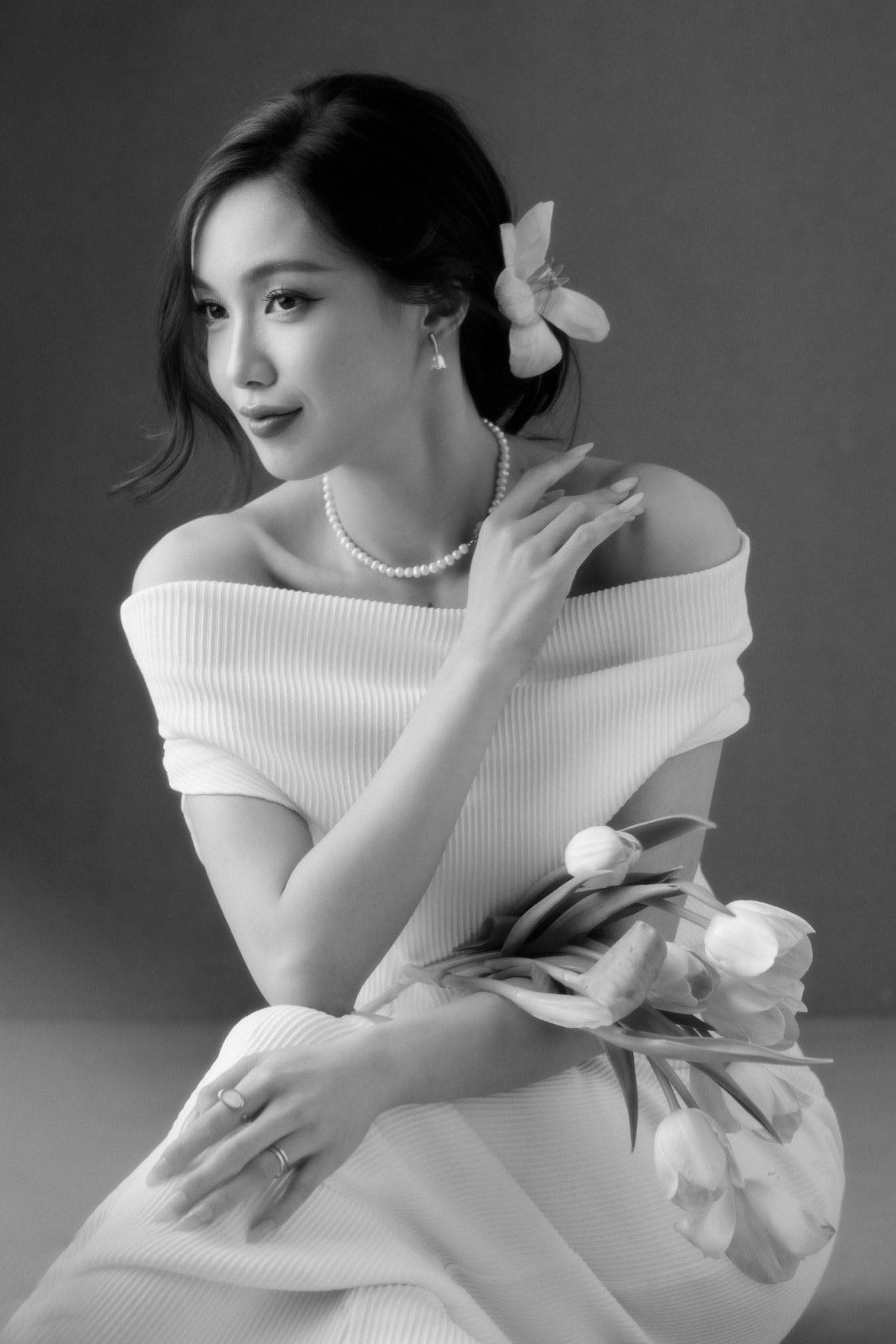 "Trắng công chúa trong tiểu thuyết" — Concept chân dung trắng dành cho người phụ nữ yêu chữ — ảnh 8