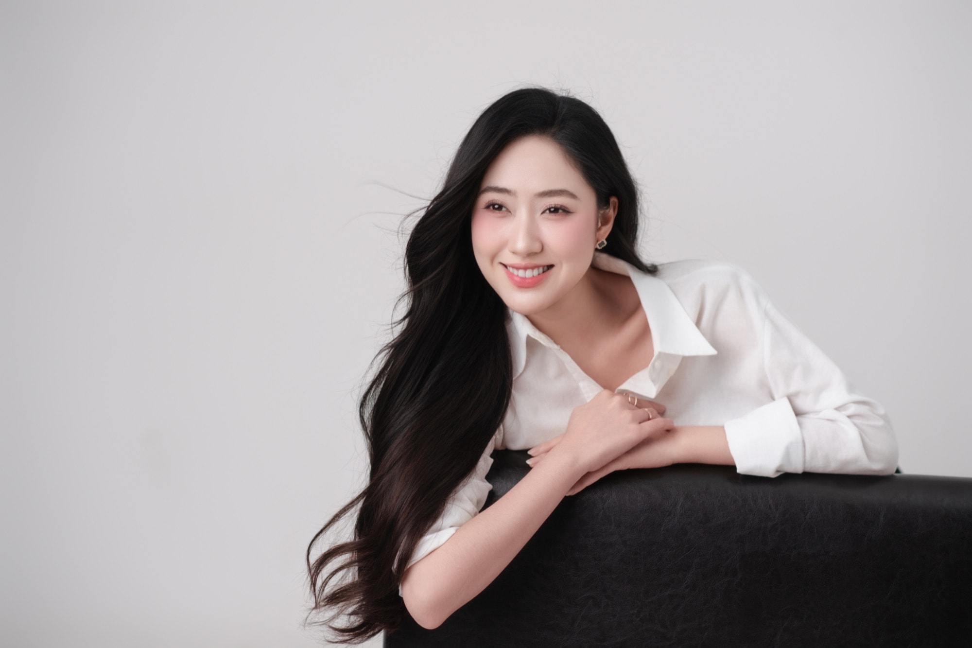 "White Essence" — Chụp chân dung trắng tinh khôi, khi sự đơn giản là điểm mạnh — ảnh 4