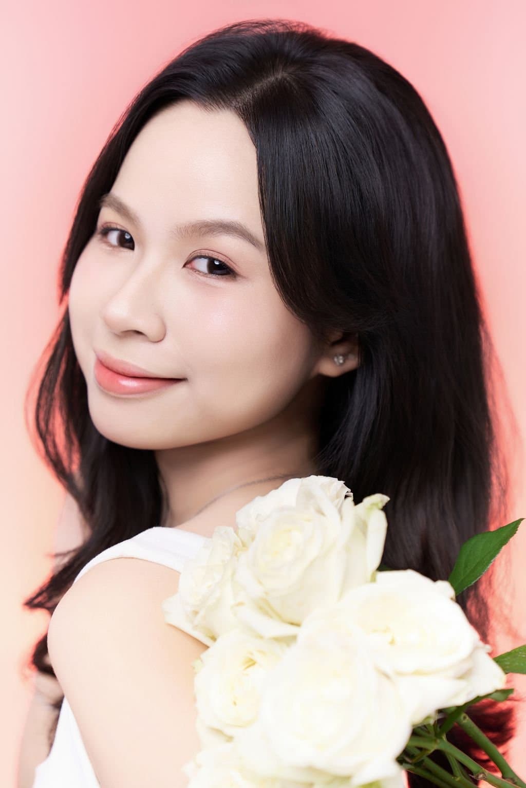 một gam hồng, một nụ cười