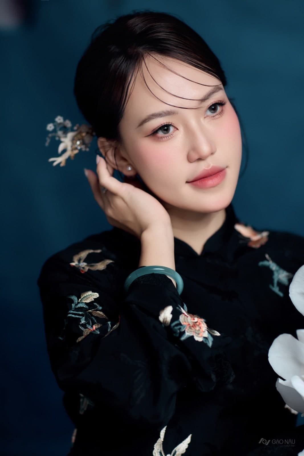 Áo Dài Tết 25 Tết Thủy — Áo dài (góc 2)