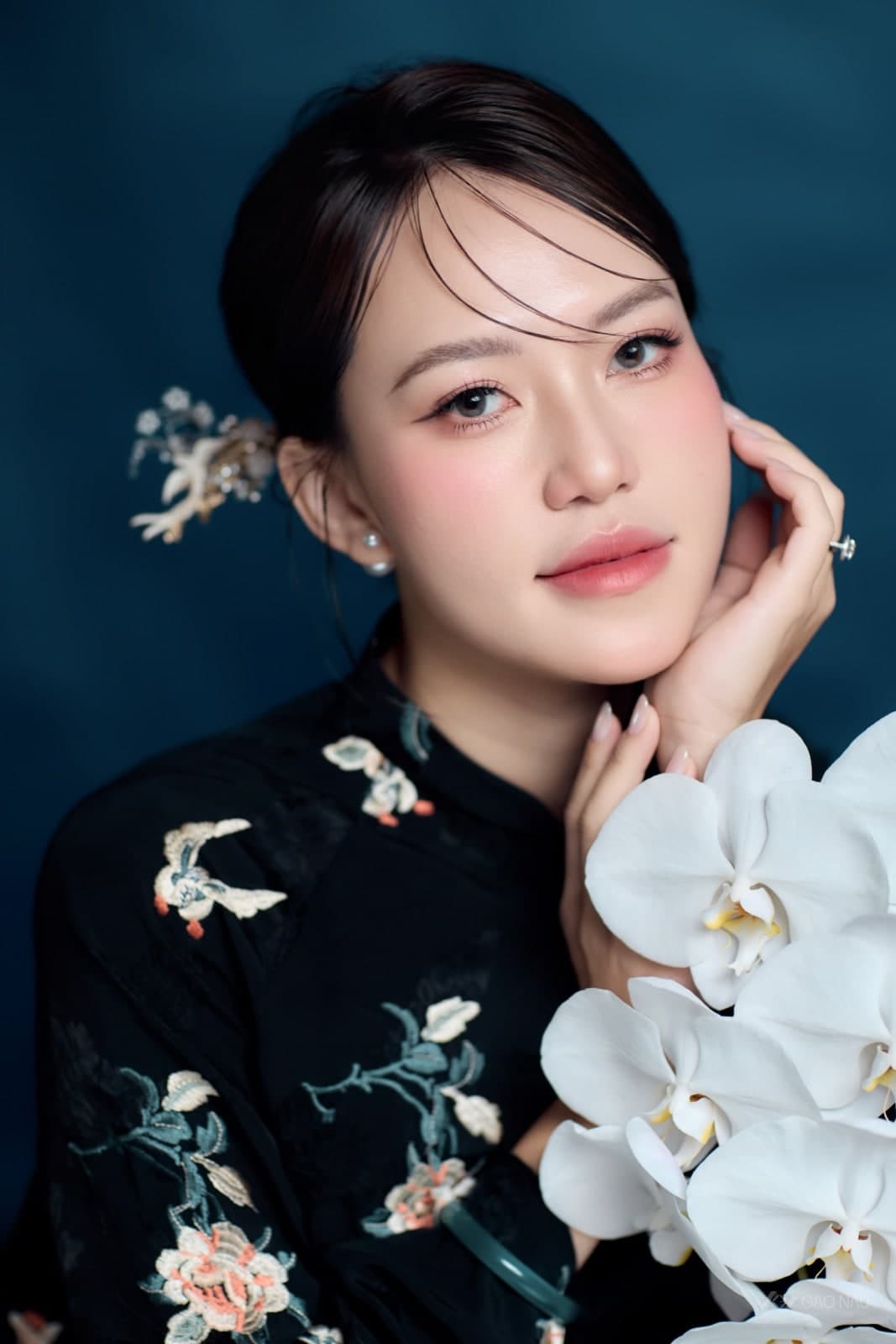 Áo Dài Tết 25 Tết Thủy — Áo dài (góc 5)