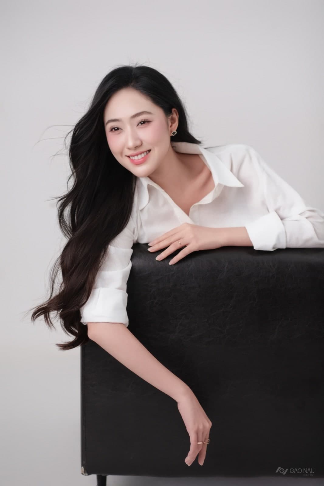 Cá nhân White Essence — Chân dung (góc 28)