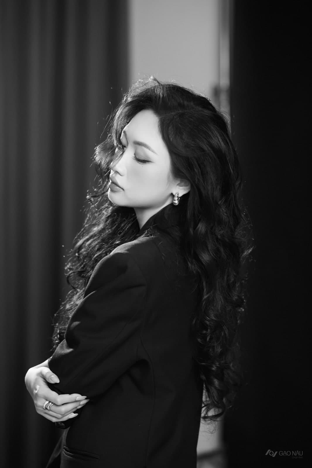 Concept mới 26 Huyền Kim — Chân dung (góc 21)