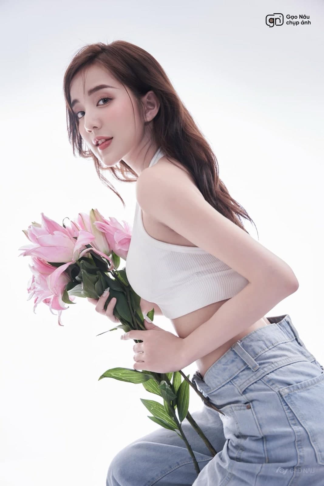FLOWER -AP19 — Chân dung