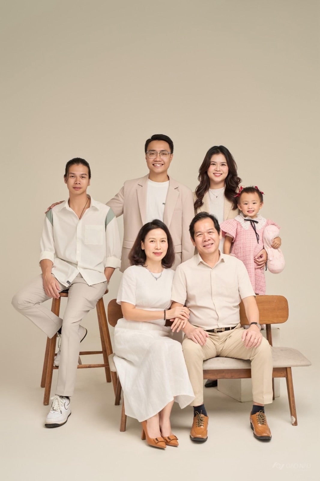 Top studio chụp ảnh gia đình đẹp tại Hà Nội & TP.HCM 2026