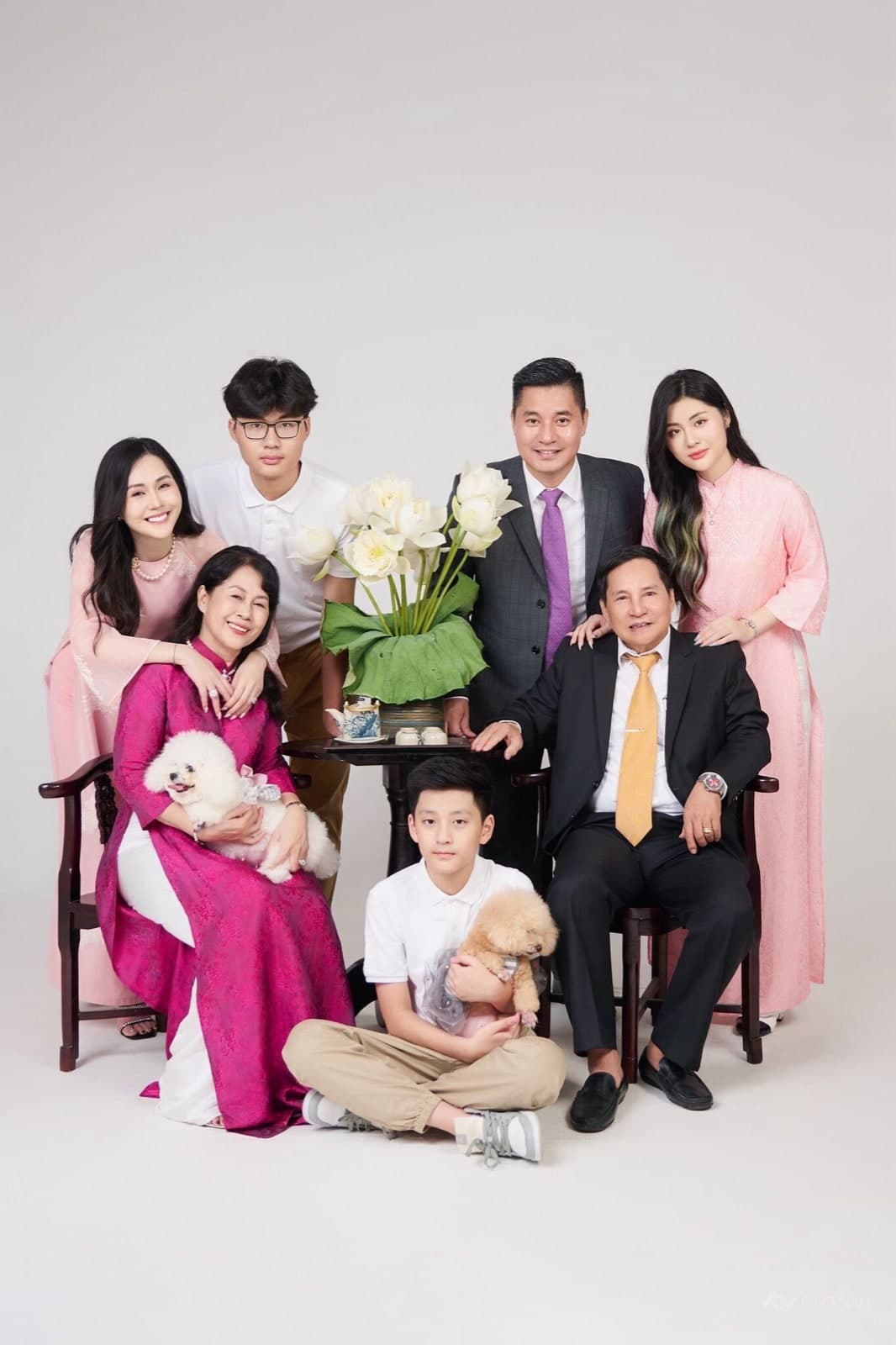 Gia đình cao cấp — Gia đình tại Gạo Nâu