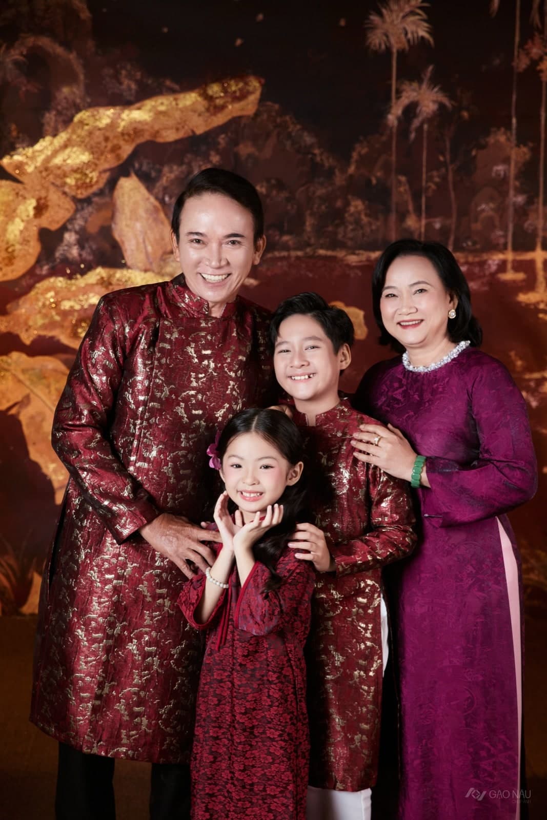 Gia Đình Tết Sơn Mài — Gia đình (góc 11)