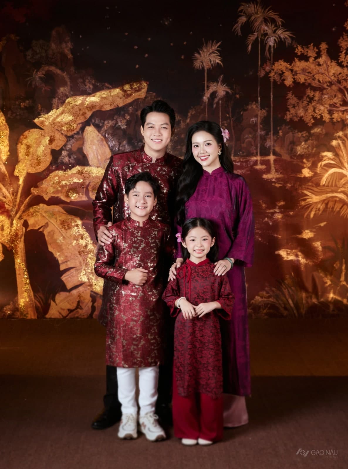 Gia Đình Tết Sơn Mài — Gia đình (góc 12)