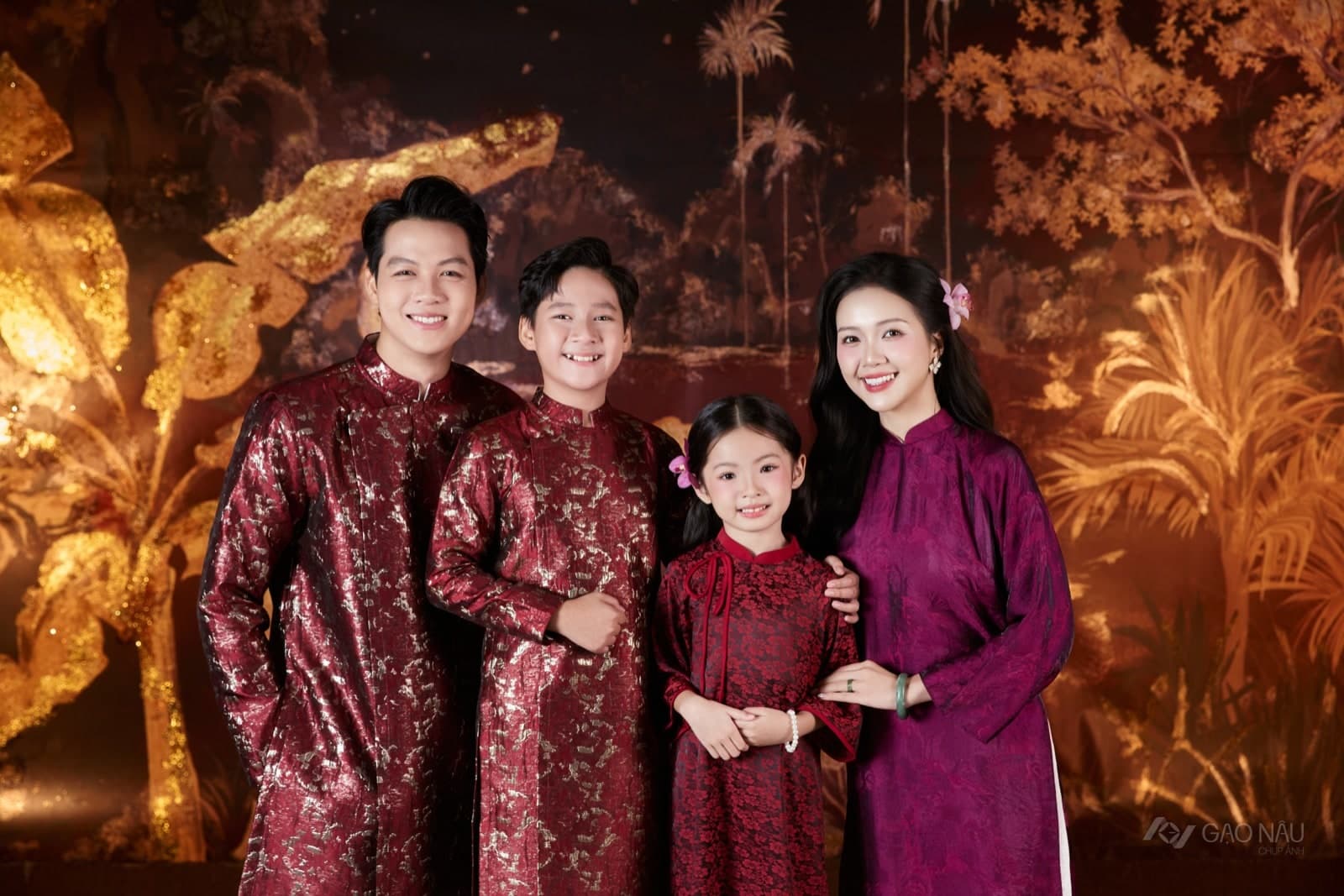 Gia Đình Tết Sơn Mài — Gia đình (góc 14)