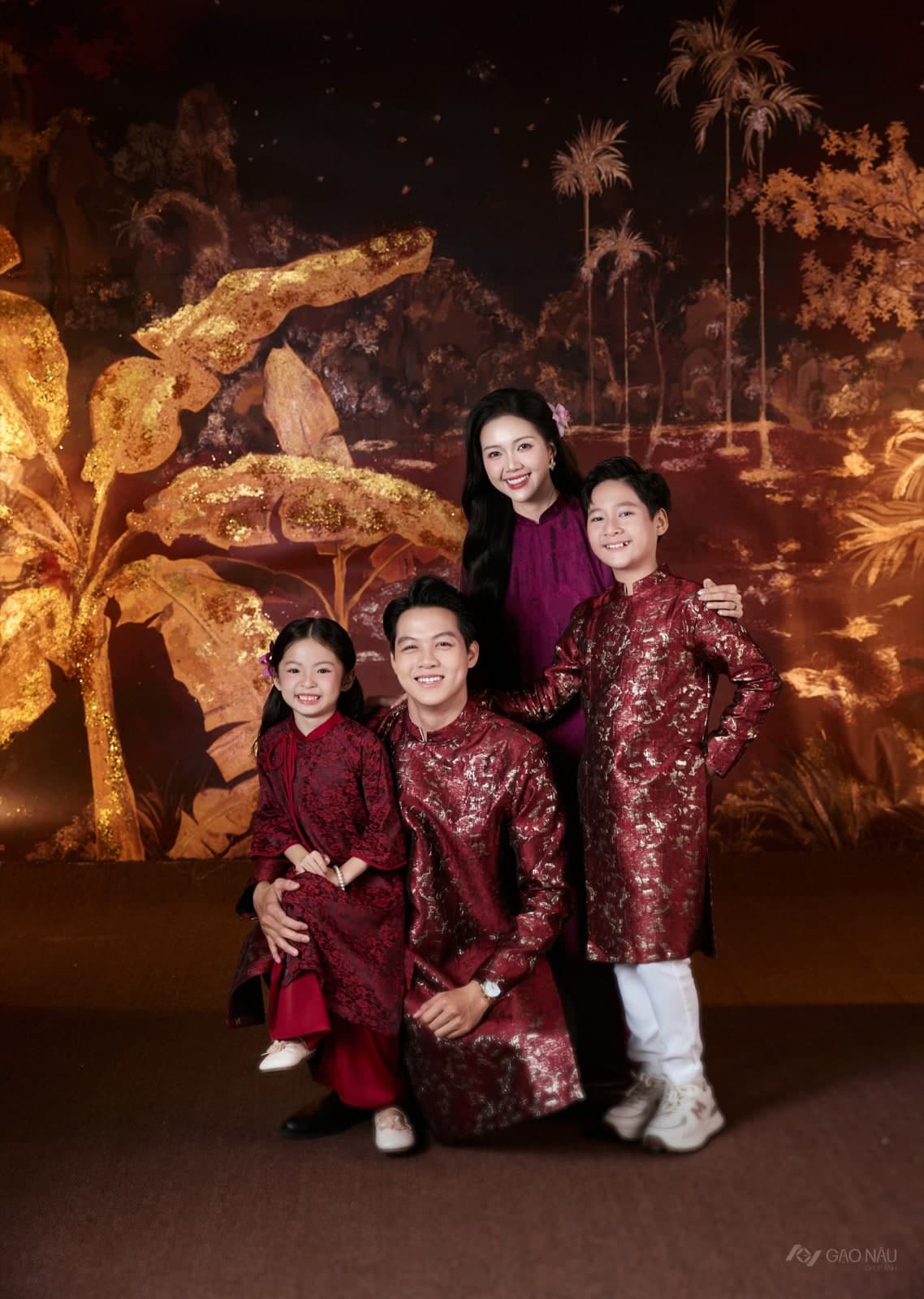 Gia Đình Tết Sơn Mài — Gia đình (góc 15)