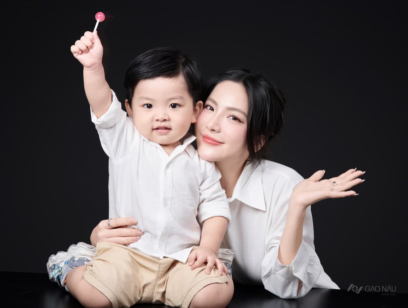 Couple Mẹ và Bé — Mẹ và con (góc 4)