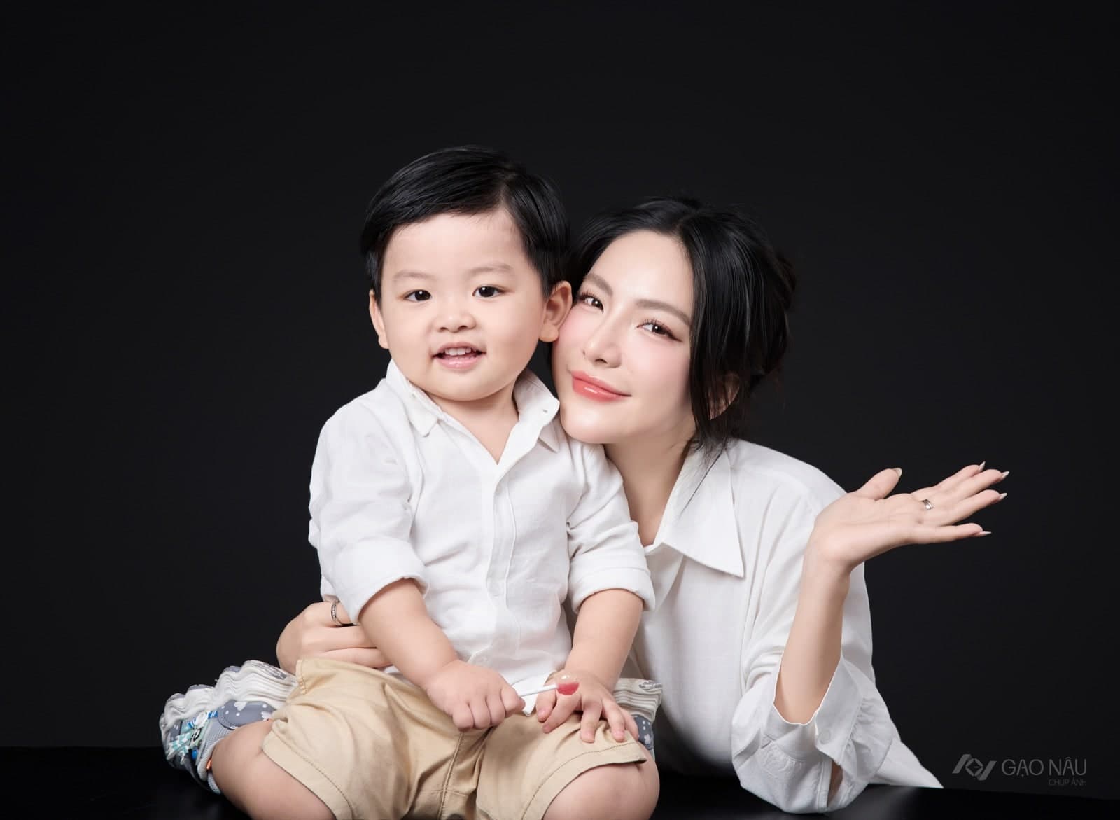 Couple Mẹ và Bé — Mẹ và con (góc 5)