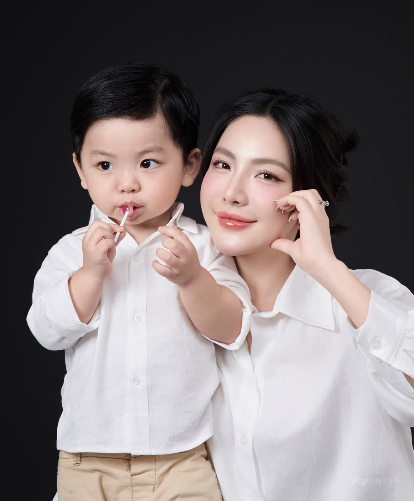 Couple Mẹ và Bé — Mẹ và con (góc 10)