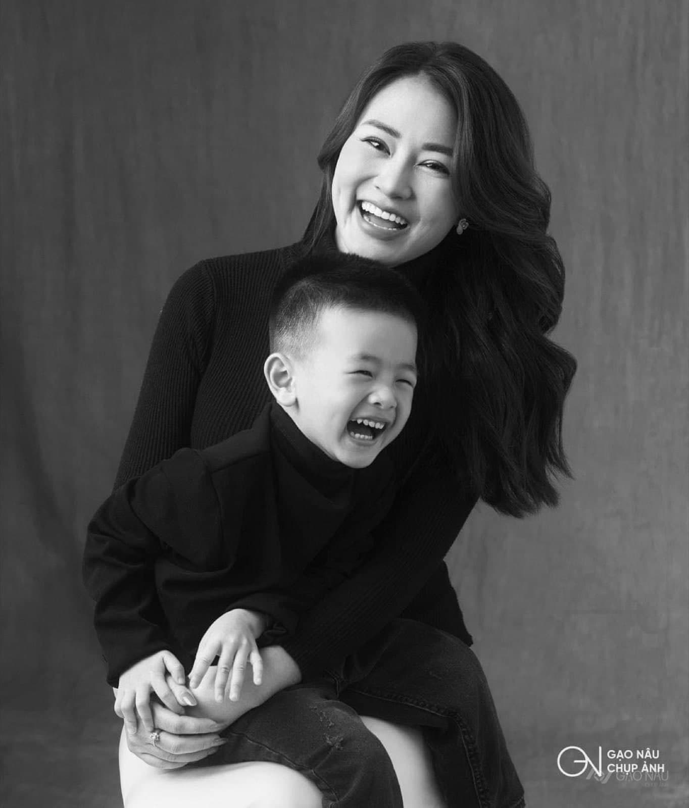 Mẹ và bé trai — Mẹ và con