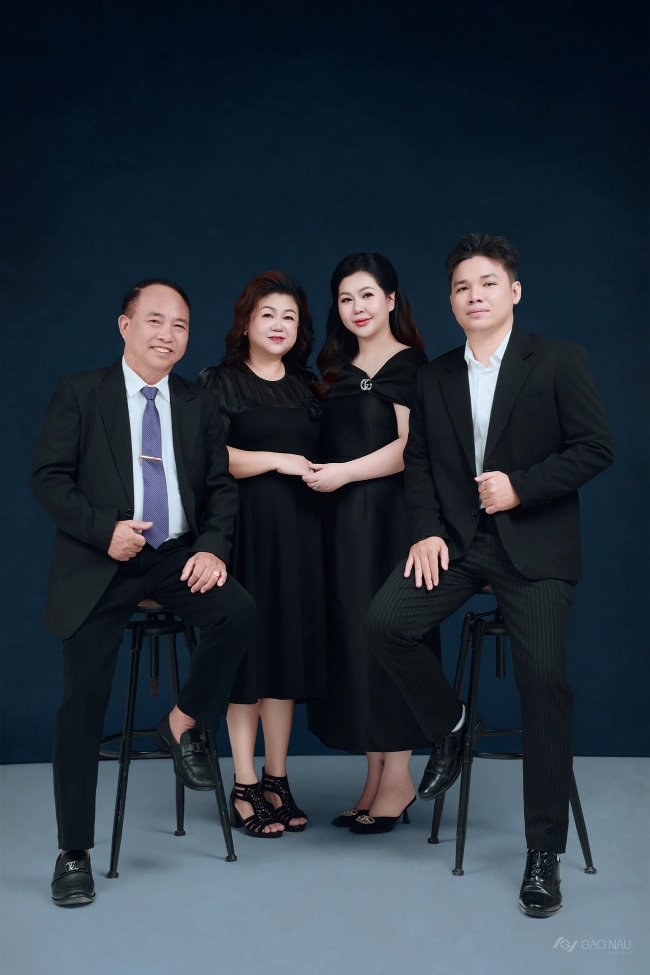 "Gia đình Tài Phú Sung Túc" — Concept chụp ảnh gia đình sang trọng cho ngày Tết và kỷ niệm — ảnh 6