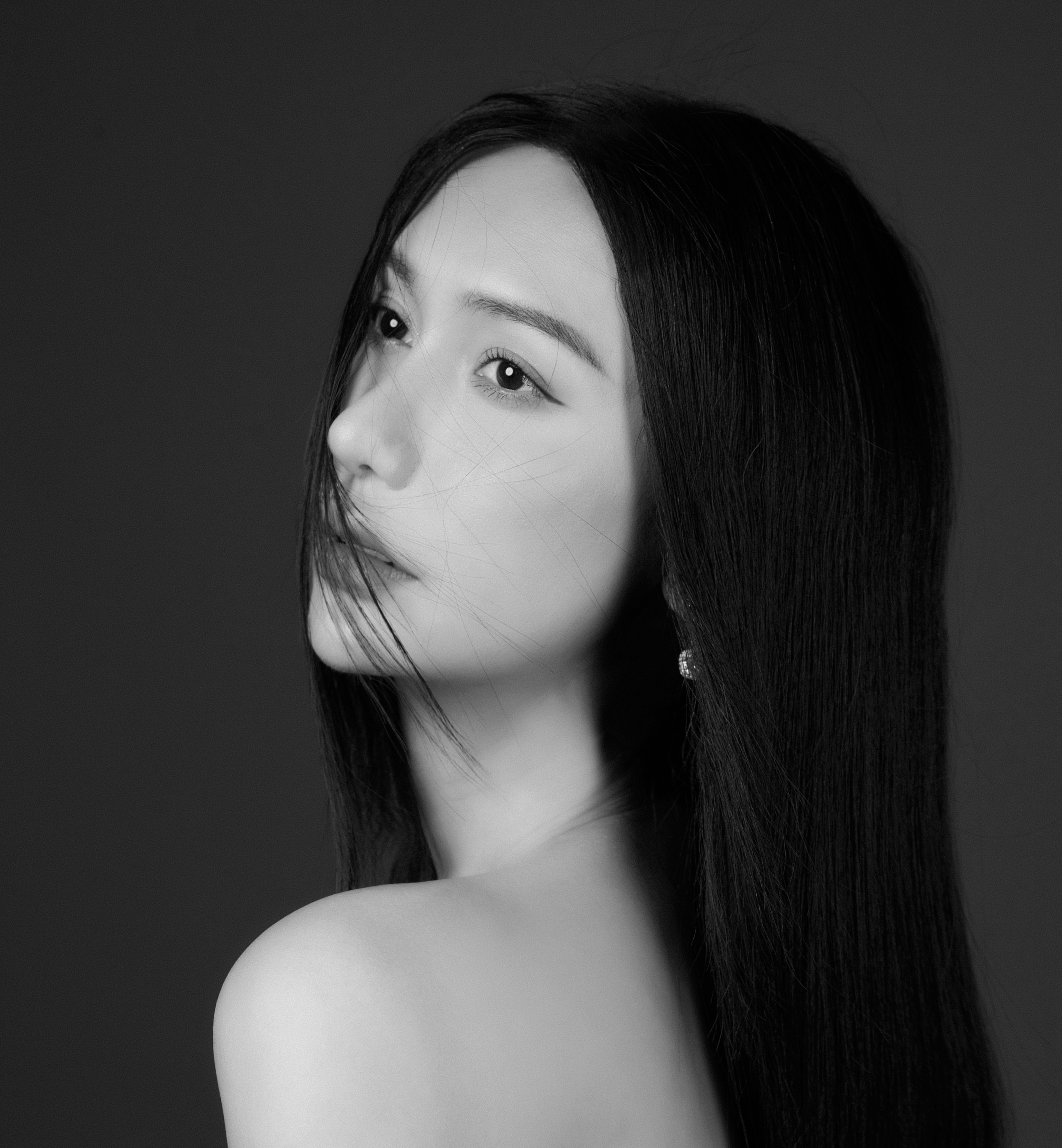 Chụp chân dung đen trắng: Concept signature tại Gạo Nâu Studio — ảnh 6