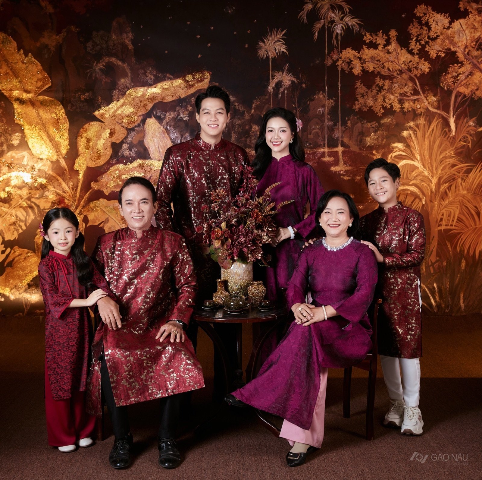 Gia Đình Tết Sơn Mài