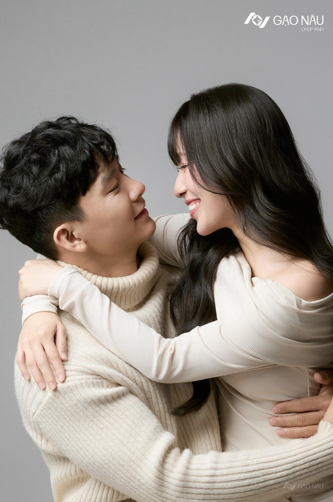 Couple chân dung trắng