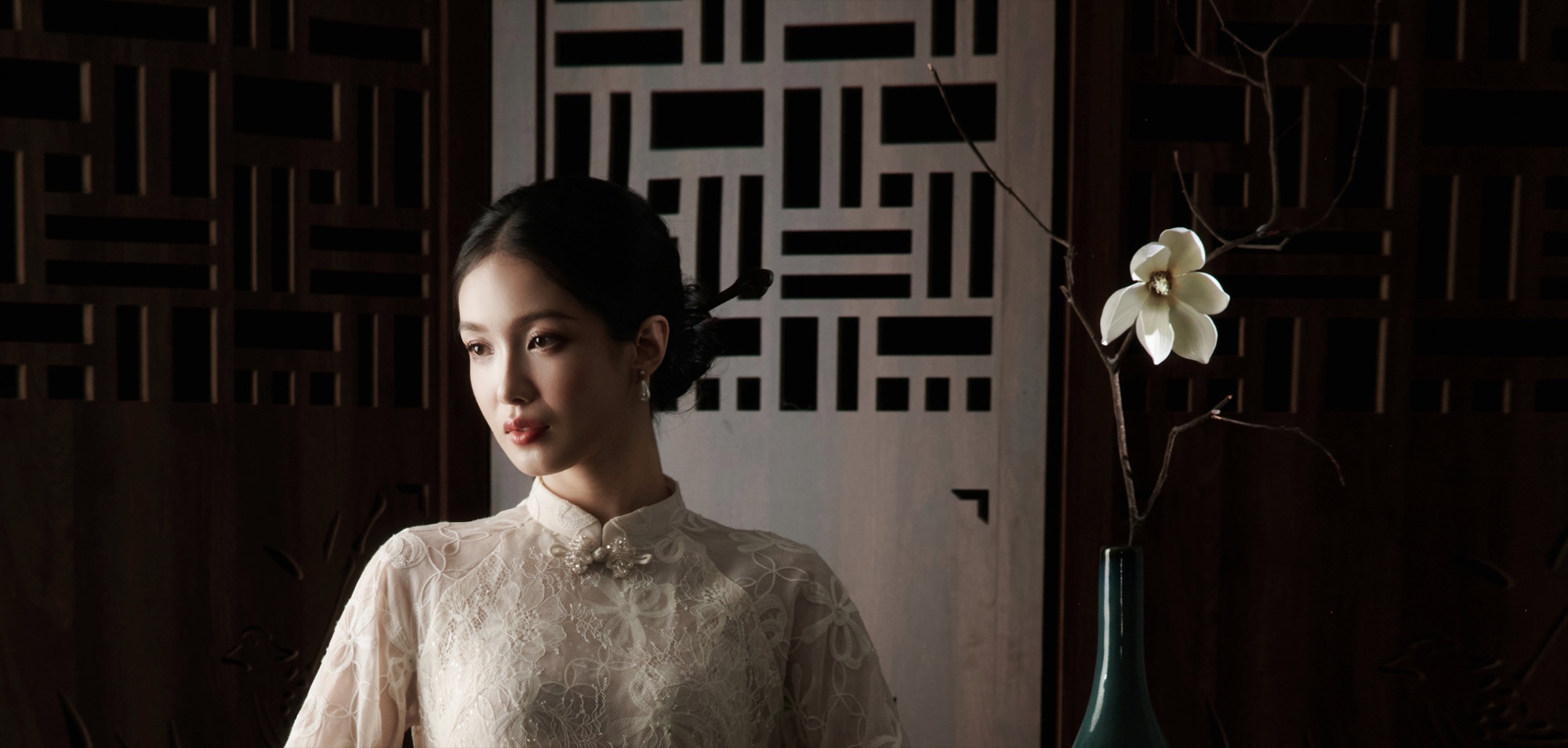 "Áo dài ánh trăng" — Khi áo dài Việt gặp ánh sáng đêm tối — ảnh 1