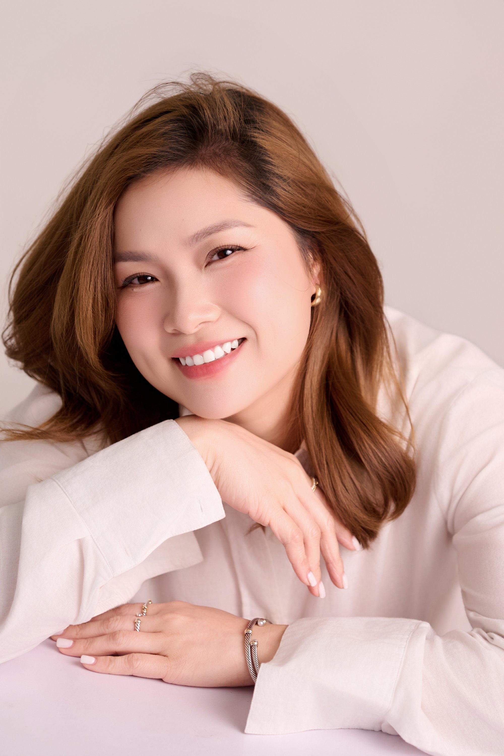 Bó hoa hồng trắng tự tay mua trên đường về 16
