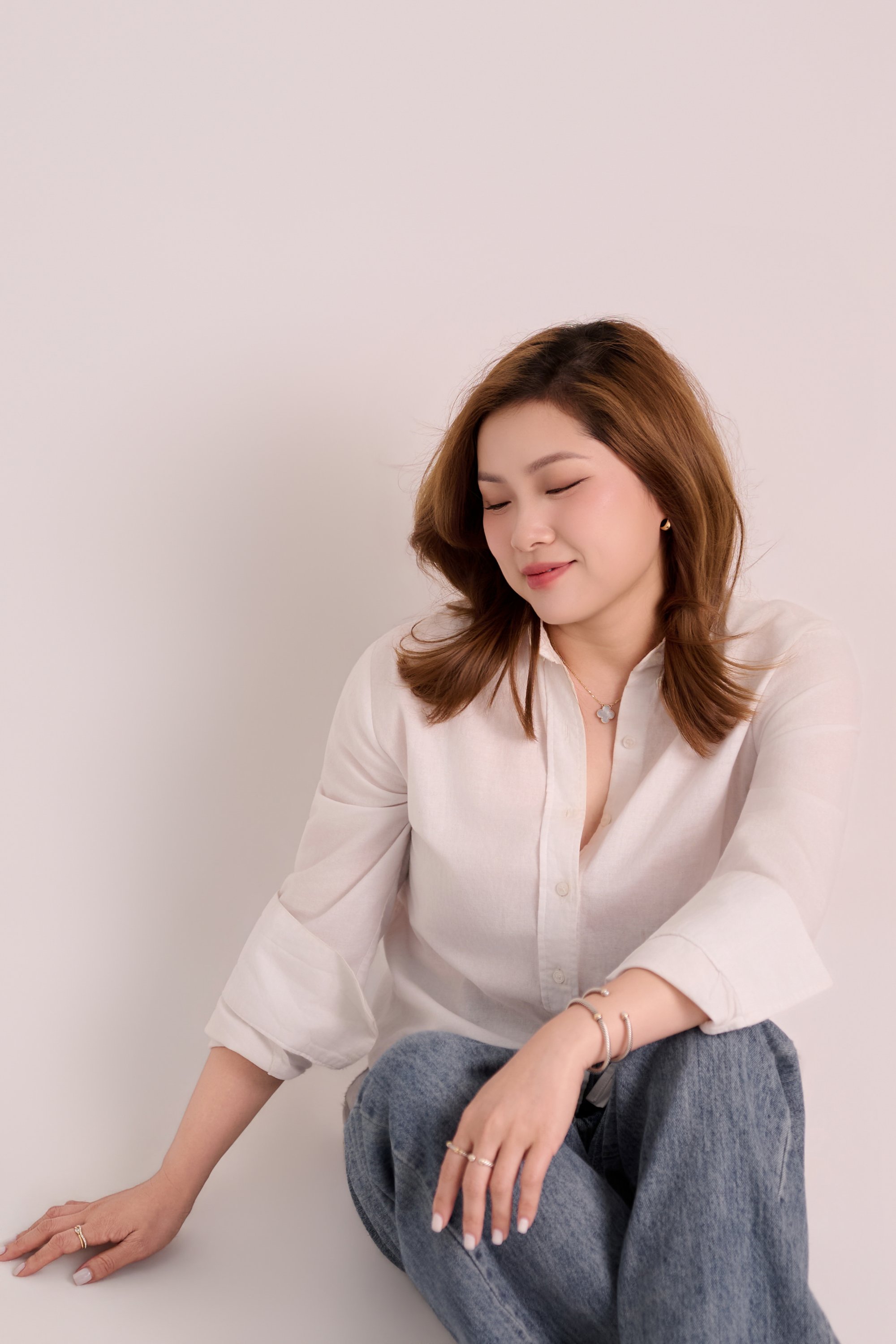Bó hoa hồng trắng tự tay mua trên đường về 17
