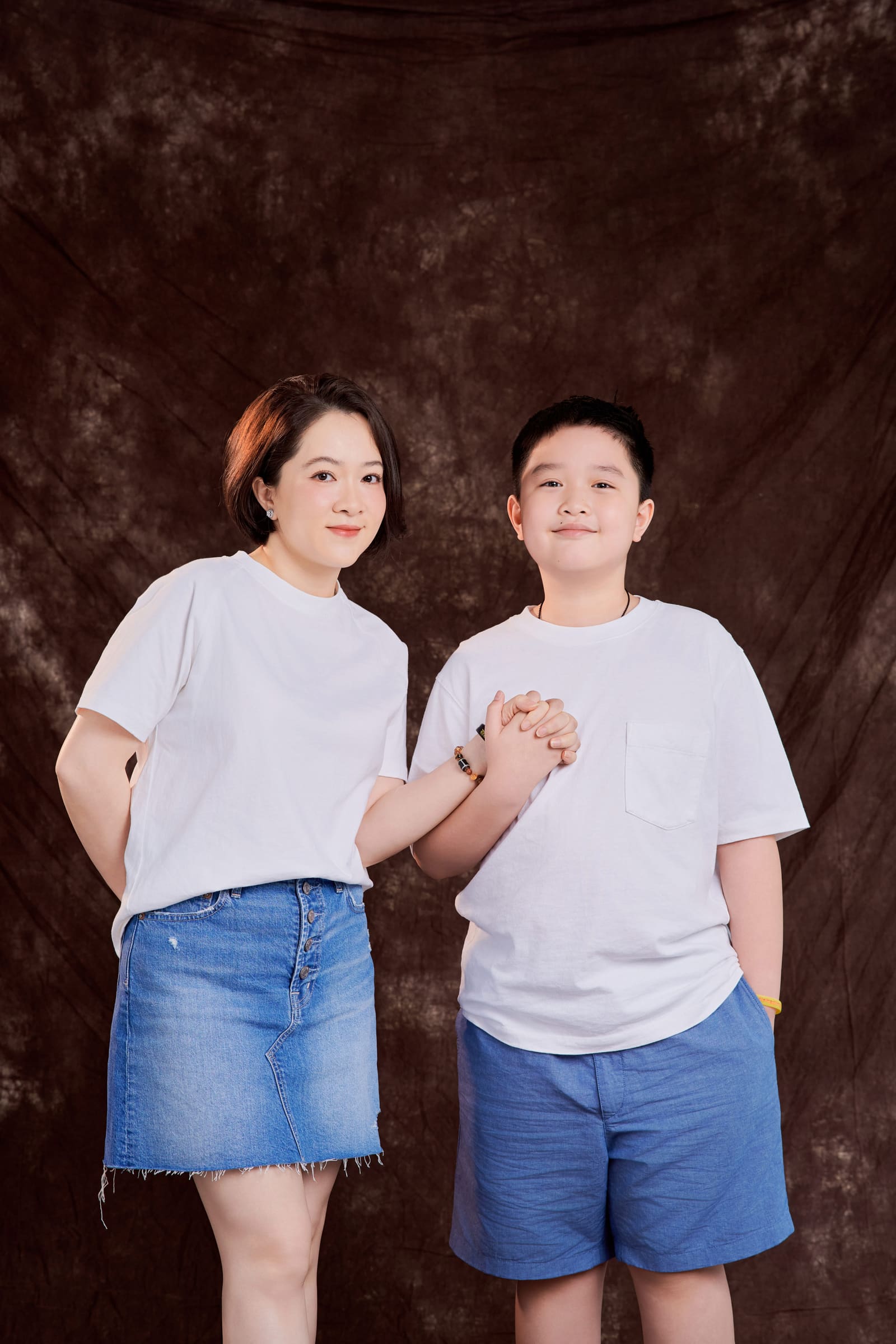 Con mười một tuổi, mẹ bắt đầu lại 12