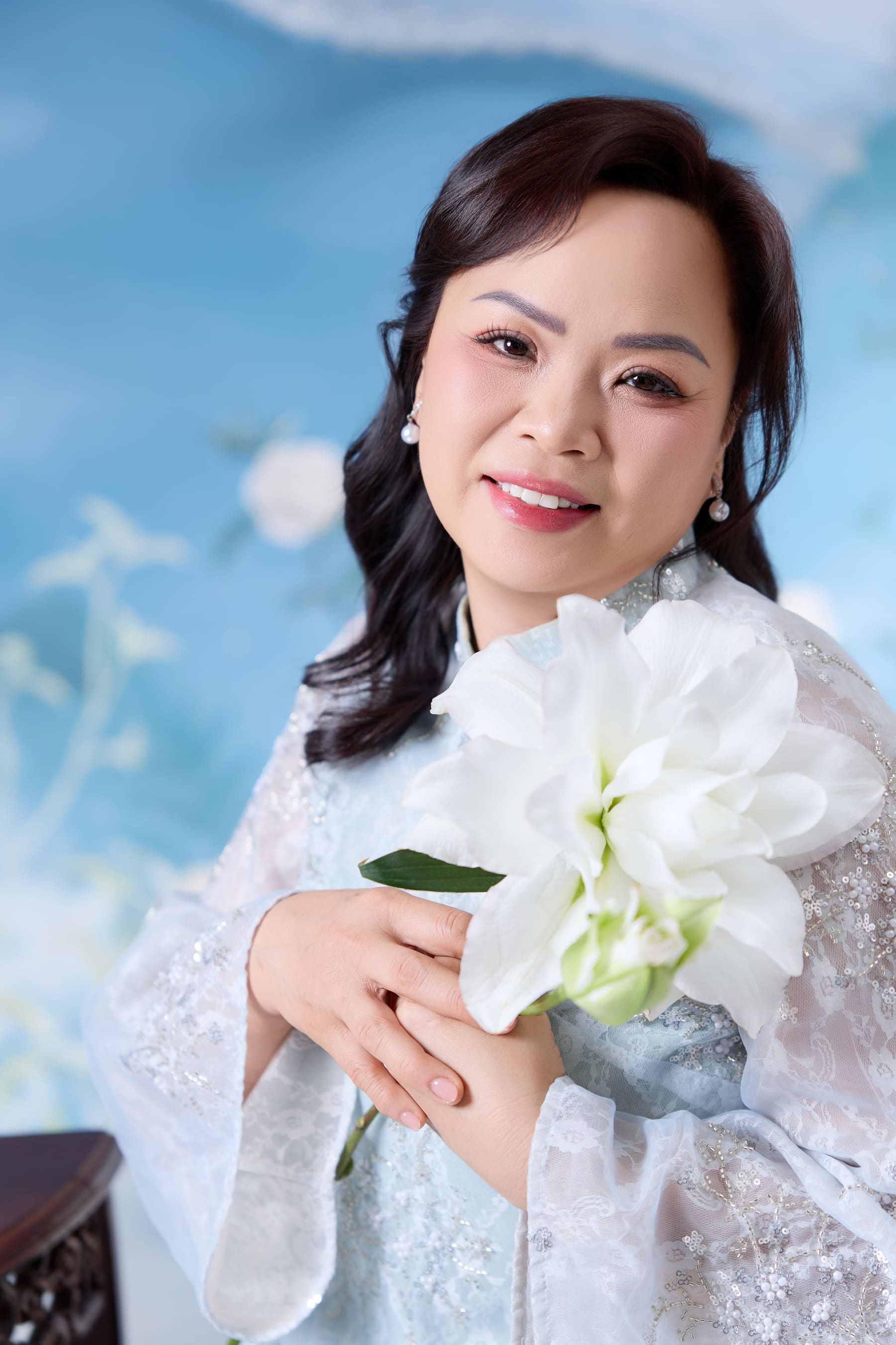 Gần ba mươi lăm năm, vẫn còn tiếng cười 10