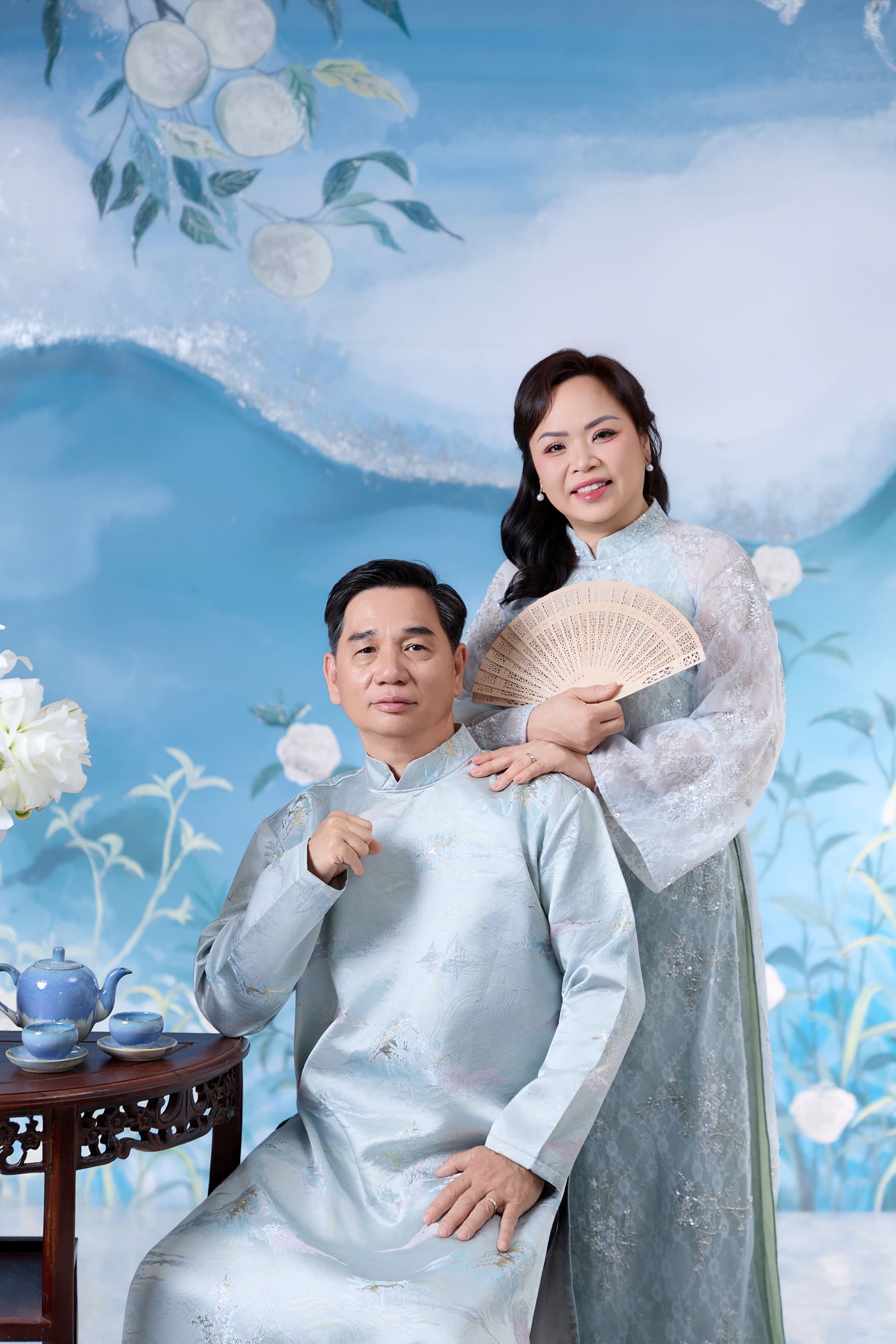 Gần ba mươi lăm năm, vẫn còn tiếng cười 18