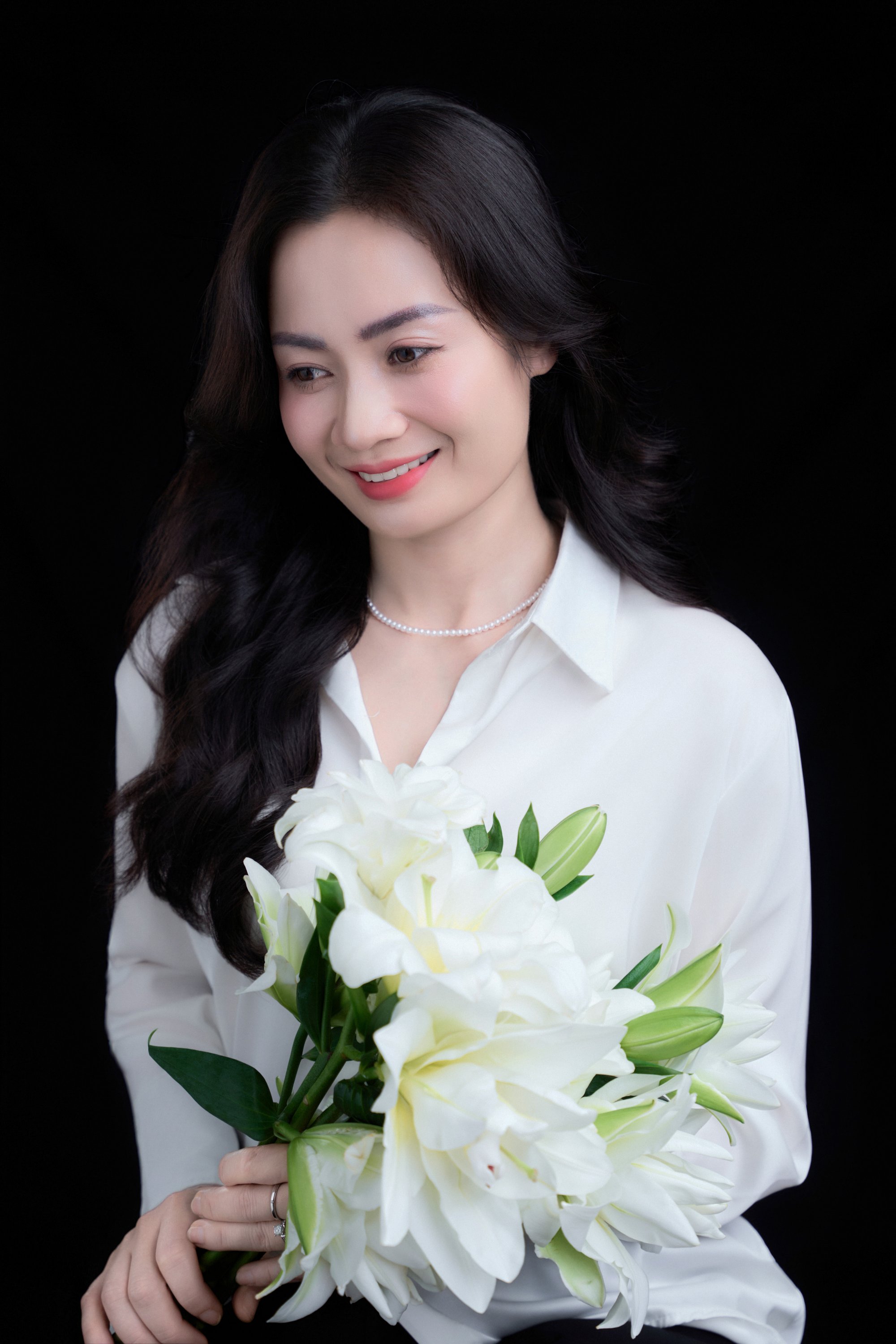 Hai cô con gái và một đời mẹ mãi vương 1