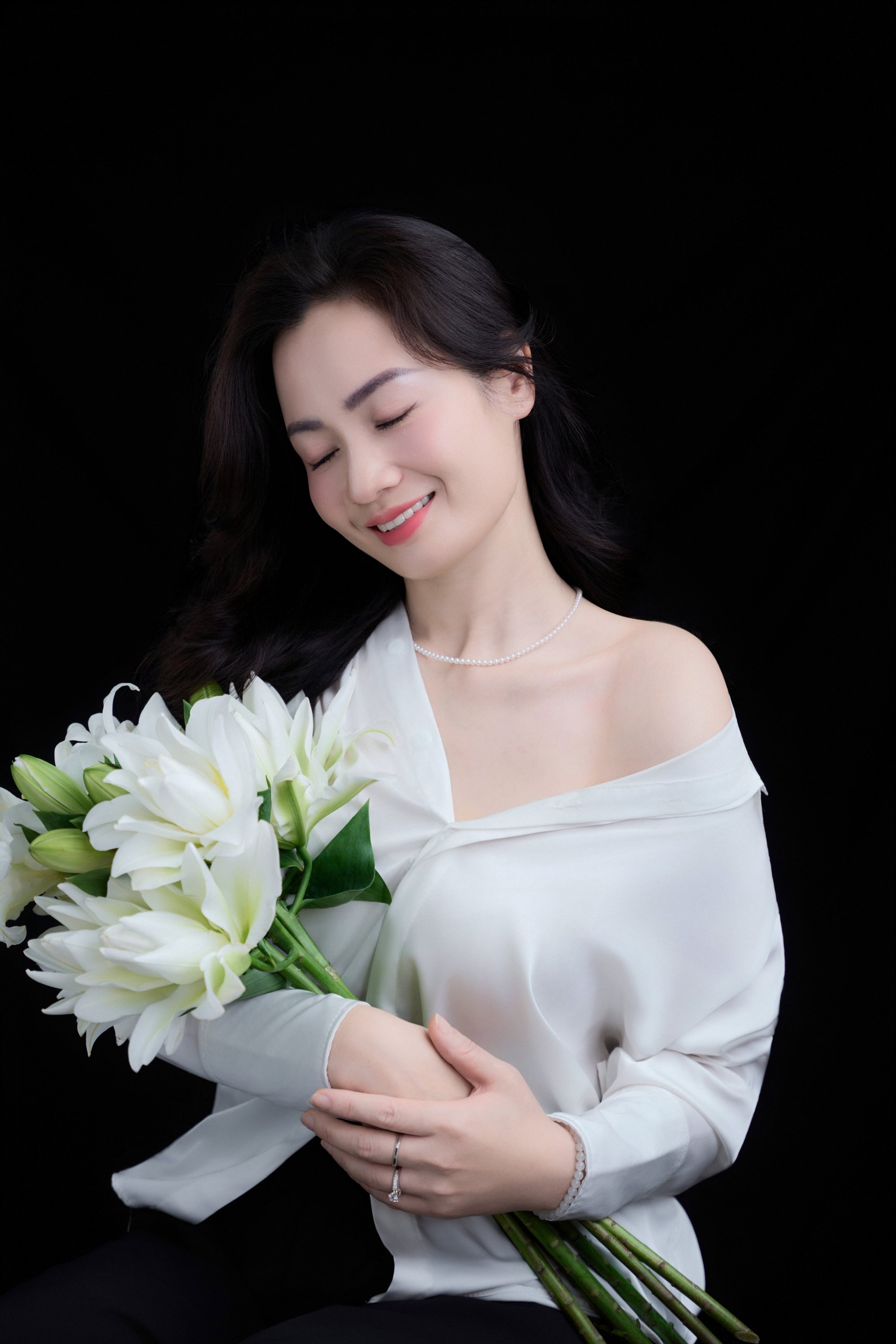 Hai cô con gái và một đời mẹ mãi vương 10