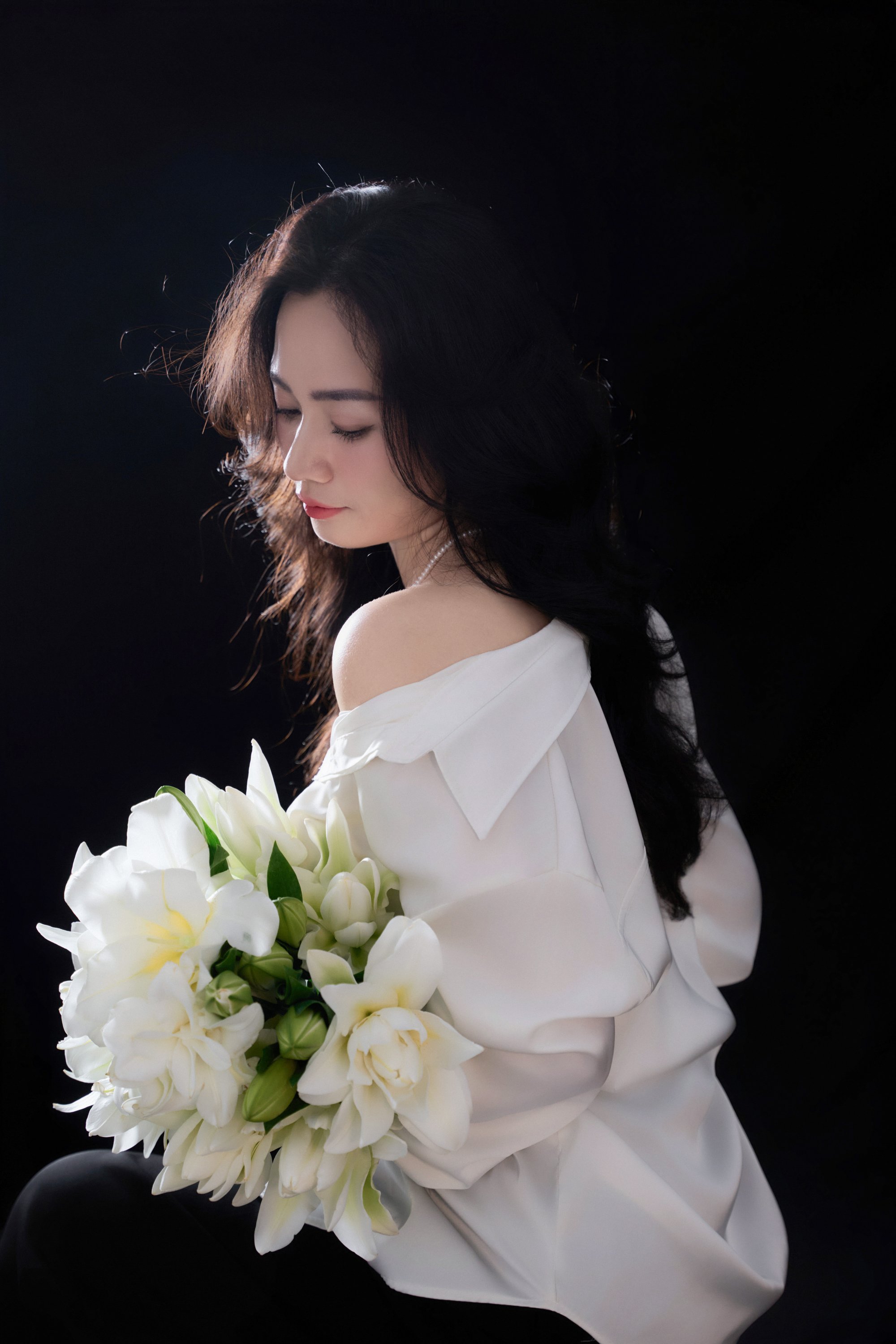Hai cô con gái và một đời mẹ mãi vương 12