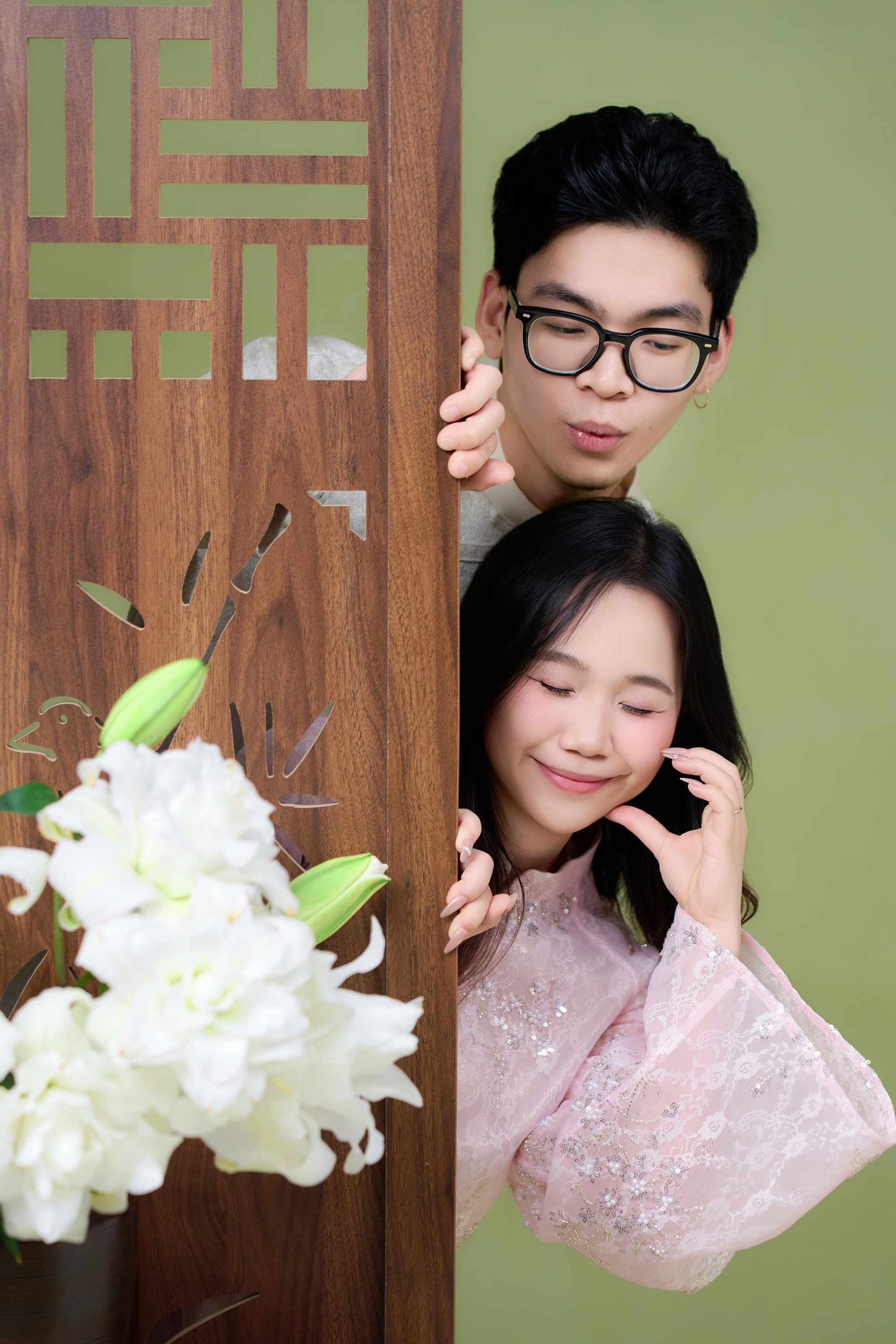 Hai người, một khoảng nhỏ 5