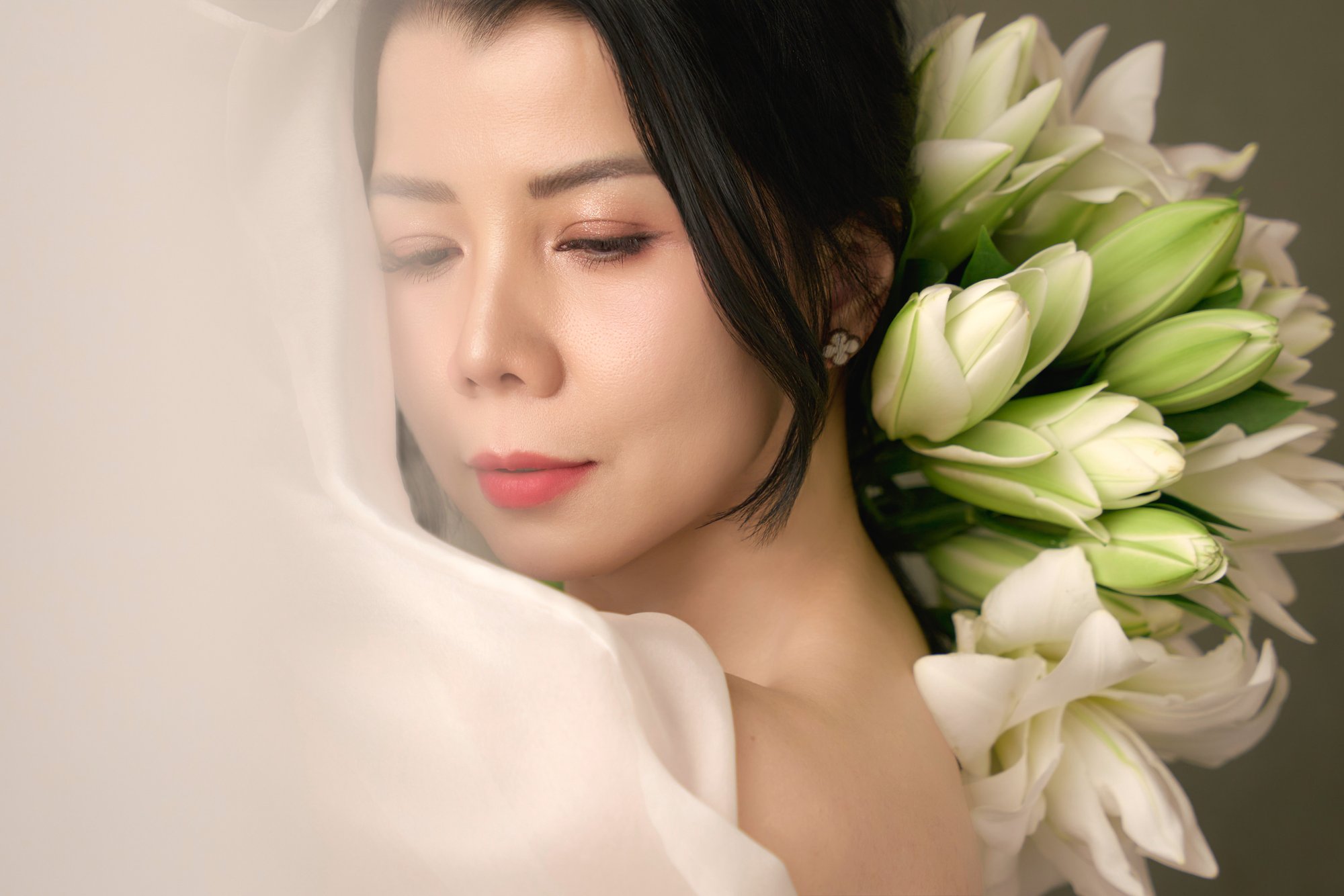 Khi con lớn, mẹ nhớ ra mình yêu hoa 3