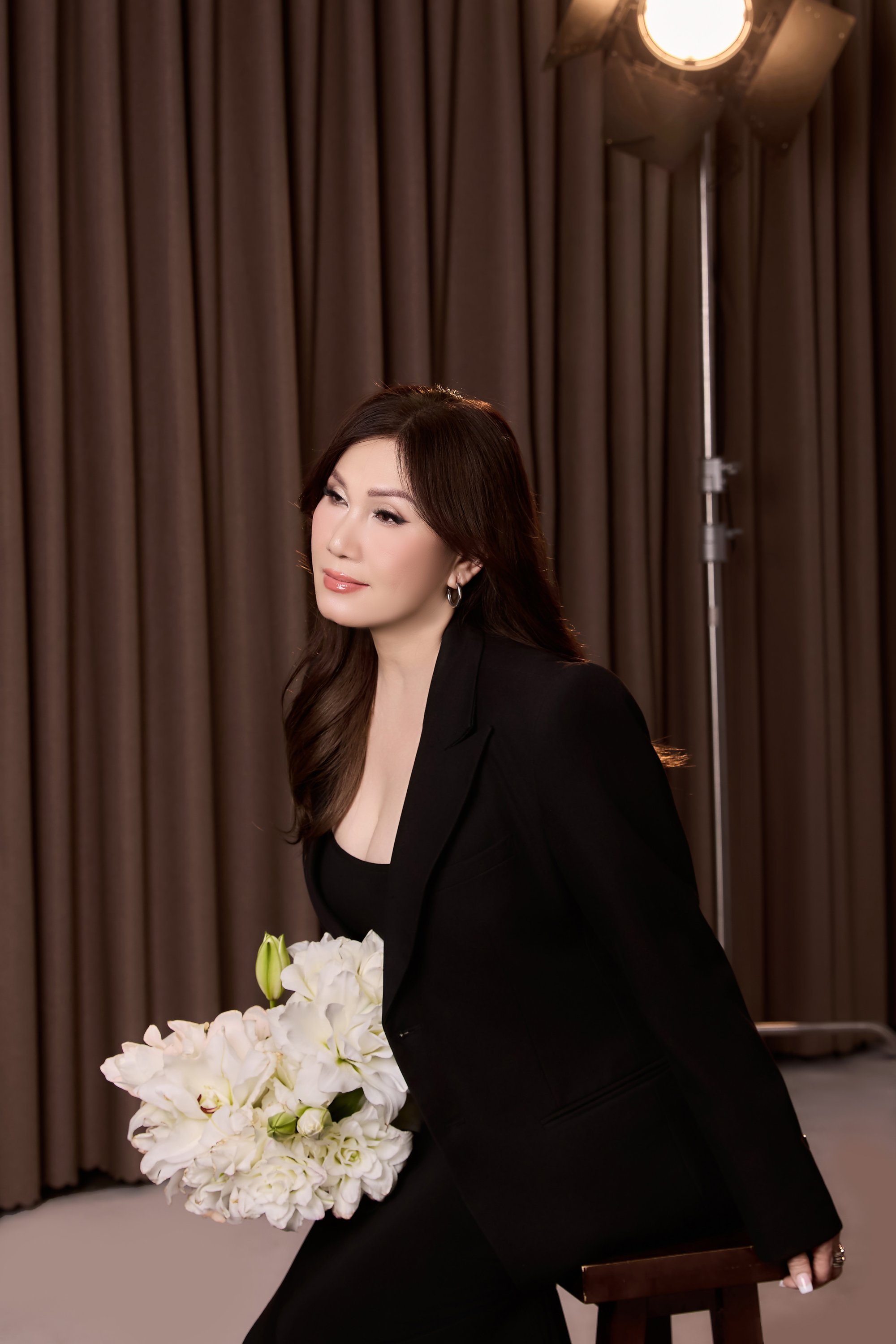 Khi thời gian ngồi xuống trên vai mẹ 2