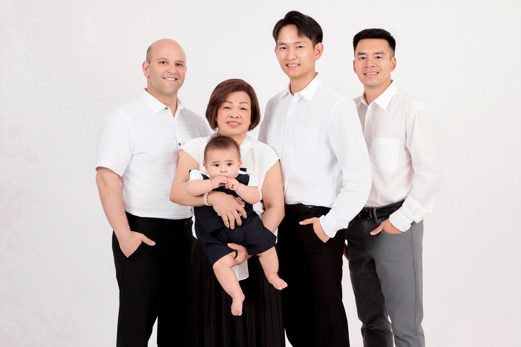 Khi tình thương đứng bên cạnh tình thương 24