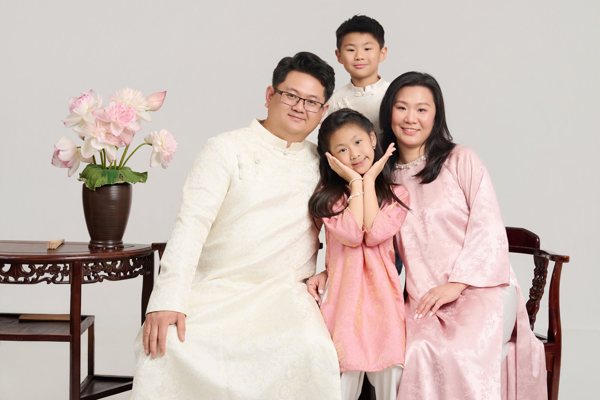 Bên kia là đại dương, bên này là ba mẹ 11