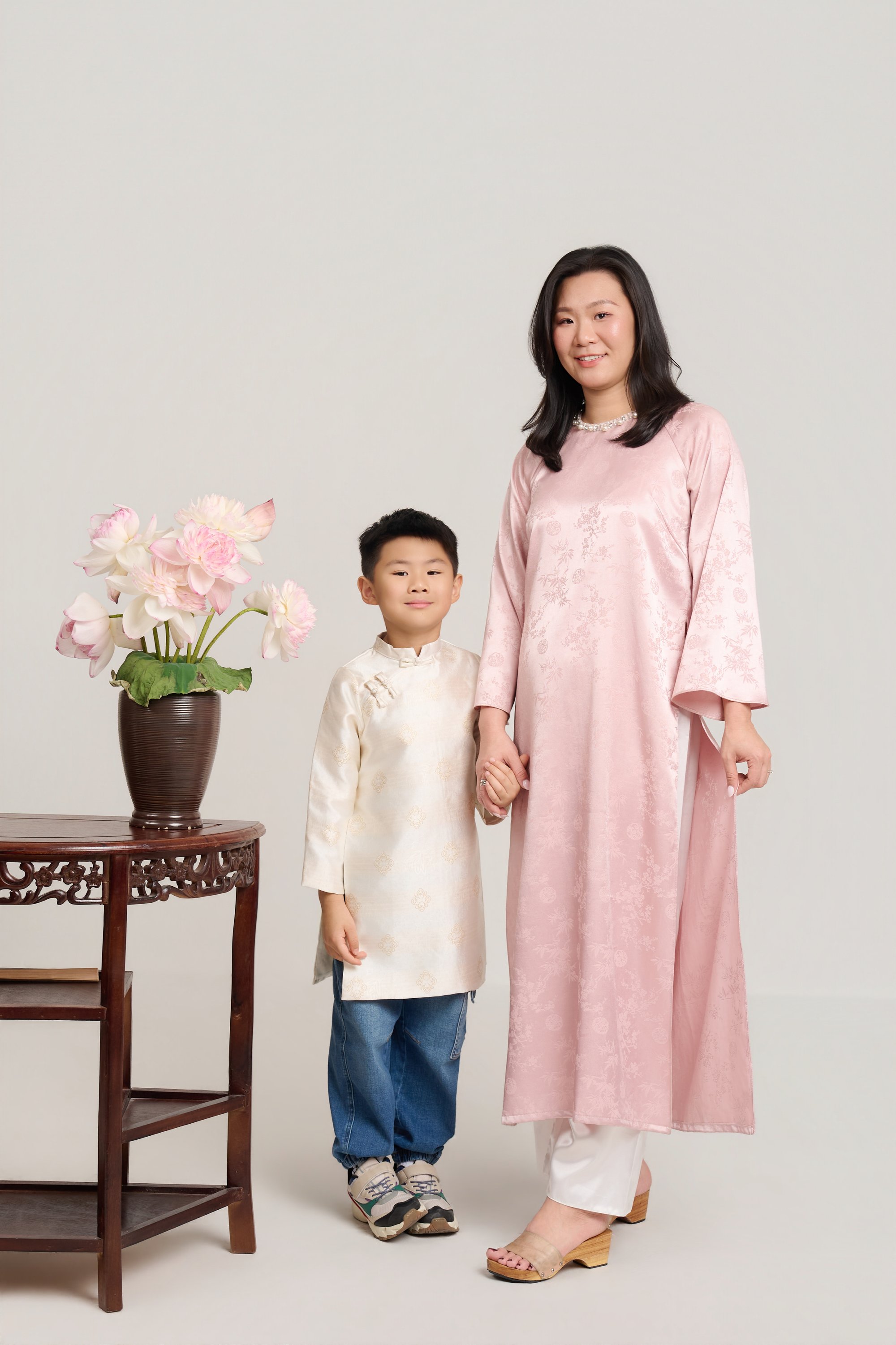 Bên kia là đại dương, bên này là ba mẹ 14