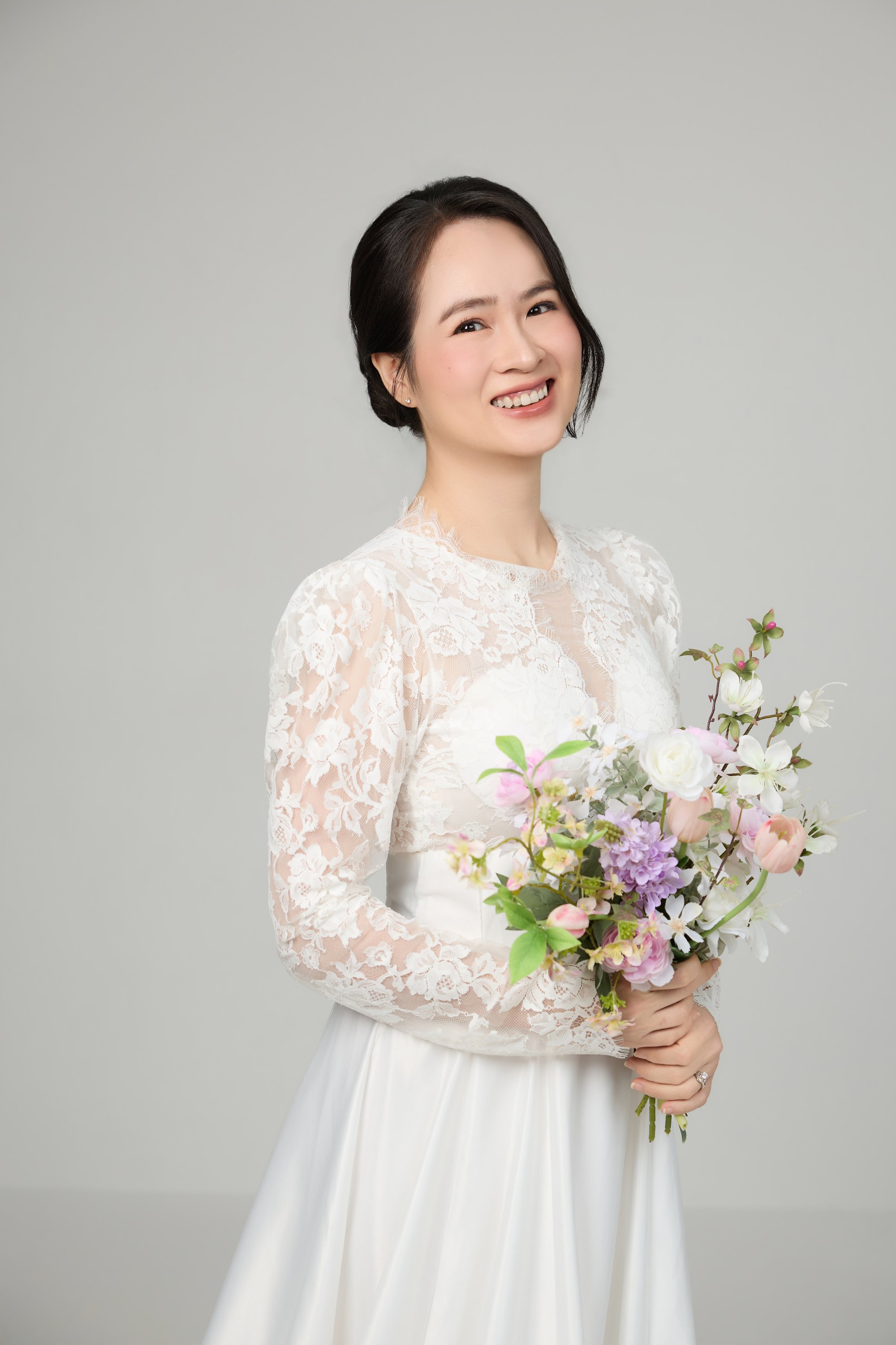 Khi váy trắng đến sau tiếng trẻ con 9