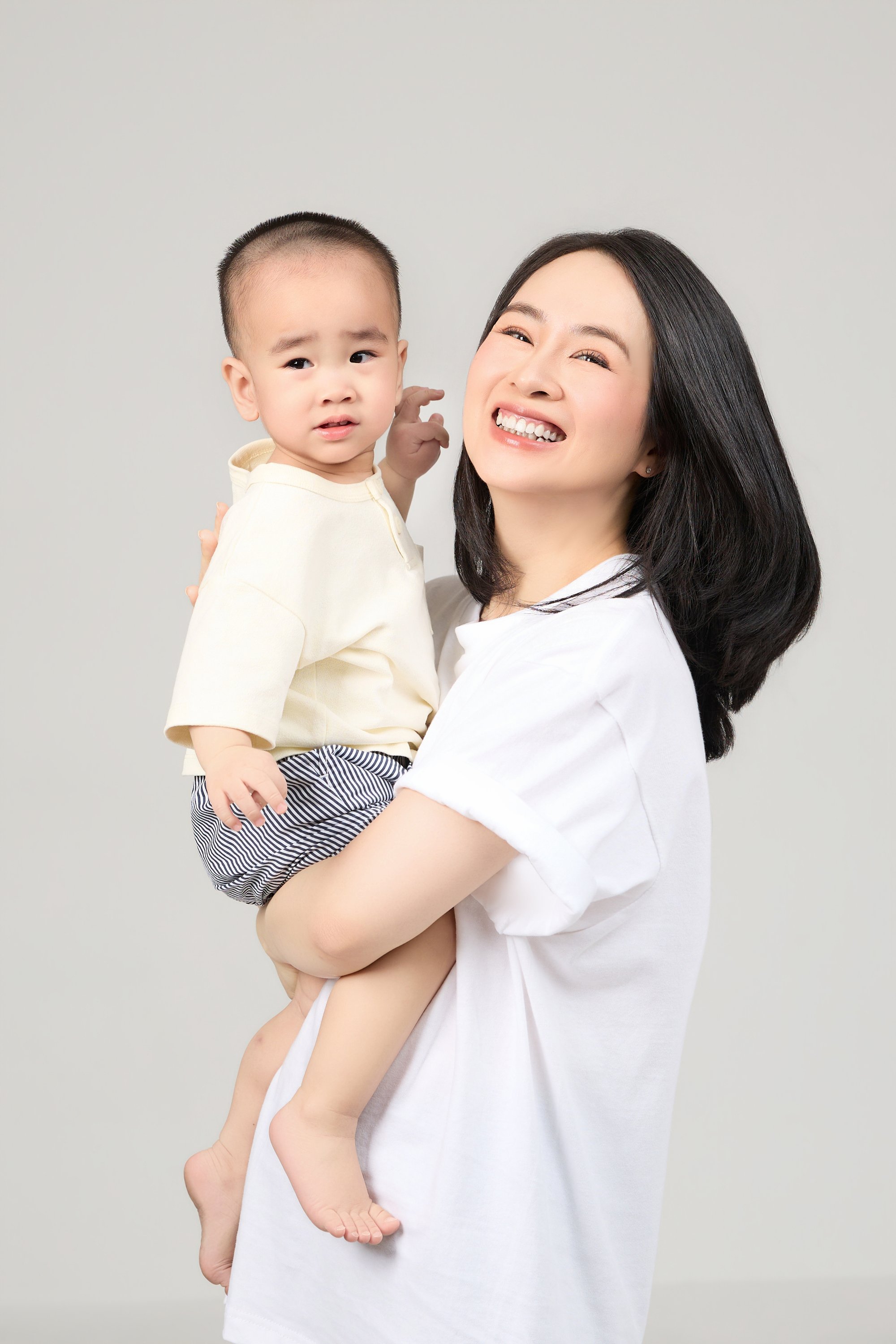 Khi váy trắng đến sau tiếng trẻ con 11